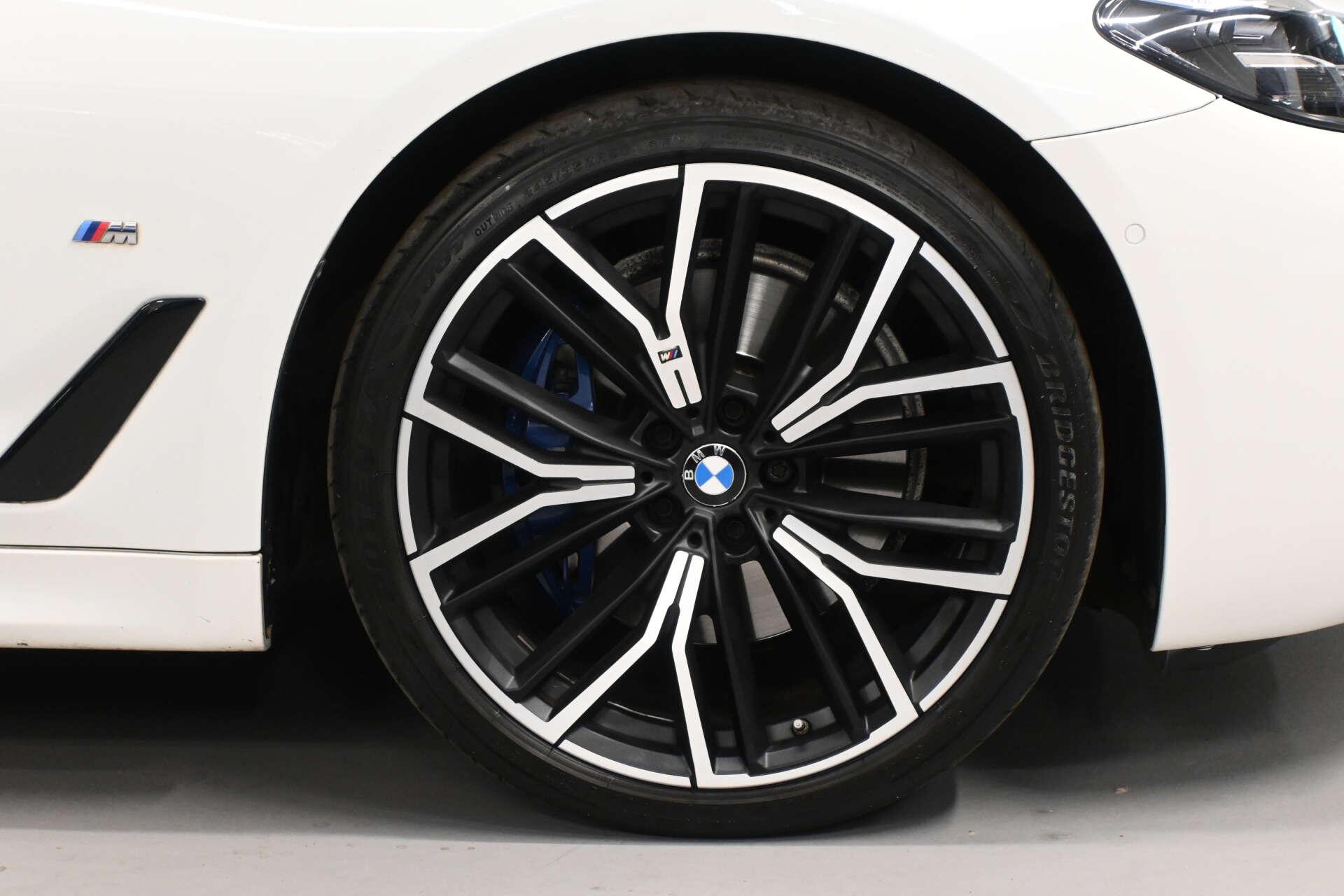 BMW 5 Series view 22