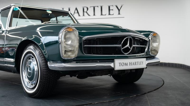 Mercedes-Benz SL view 11