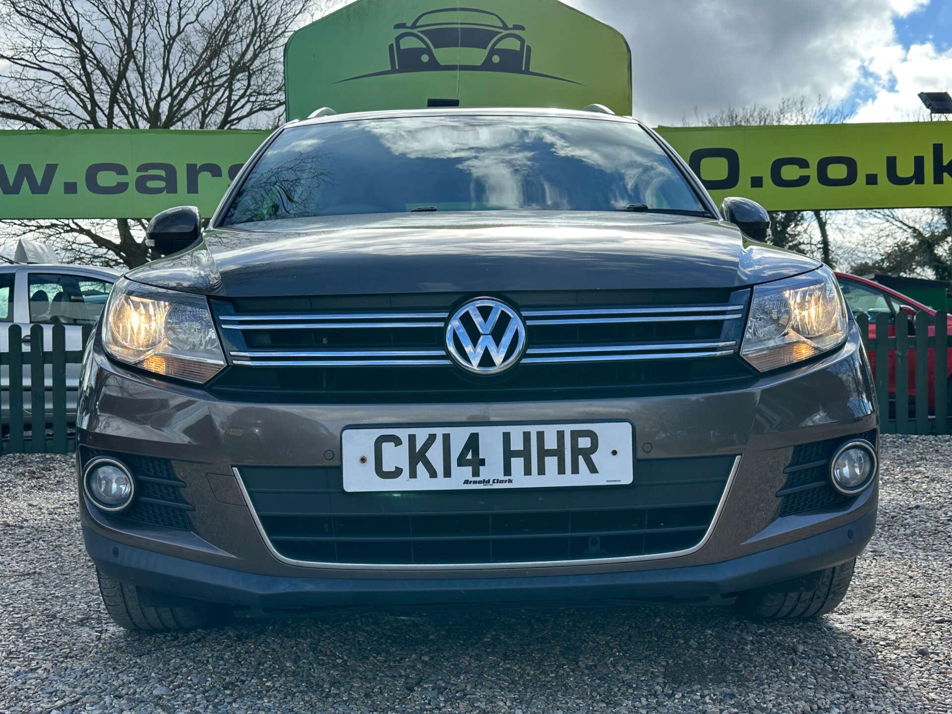 Volkswagen Tiguan view 6