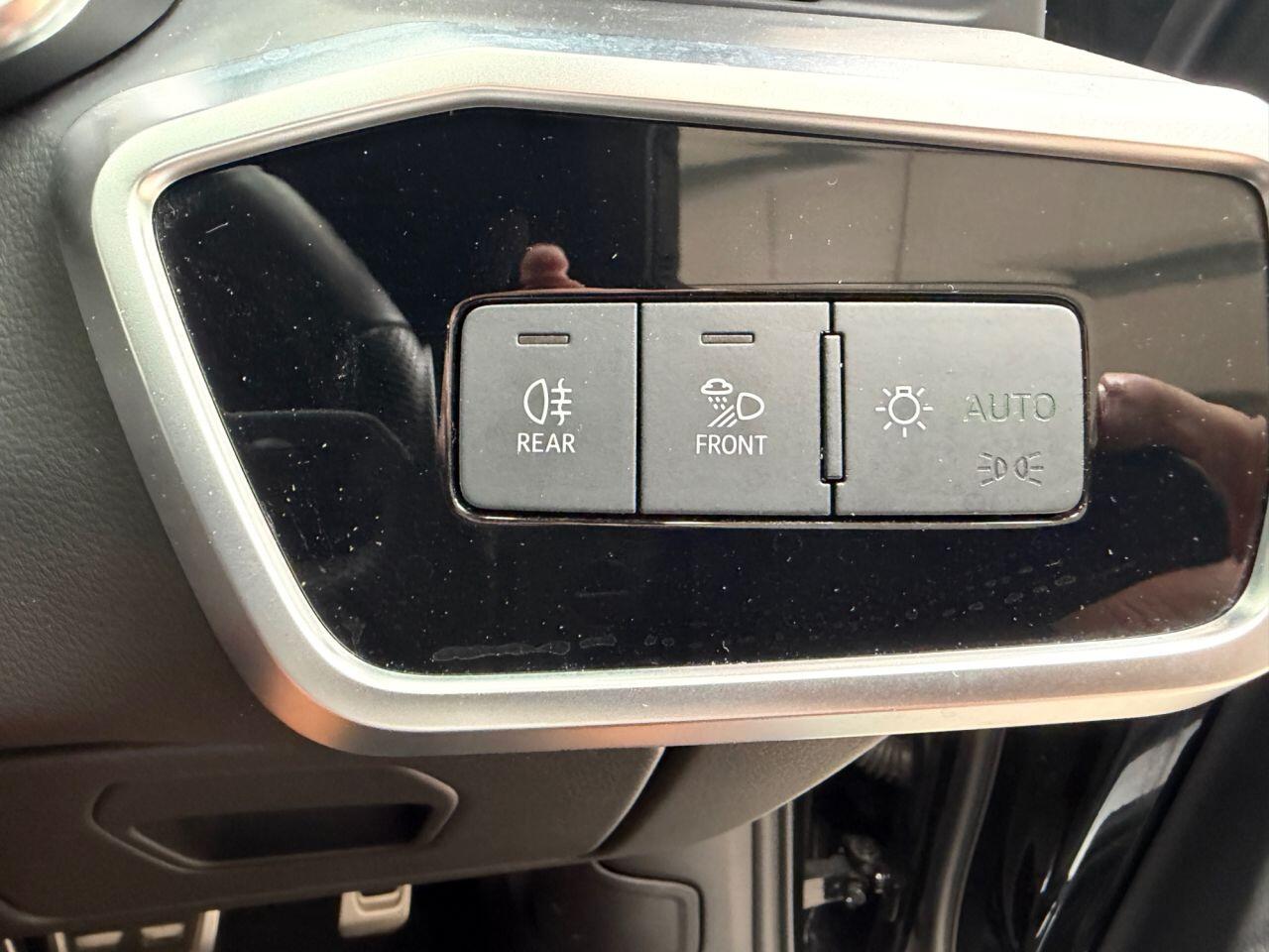 Audi A6 Saloon view 39