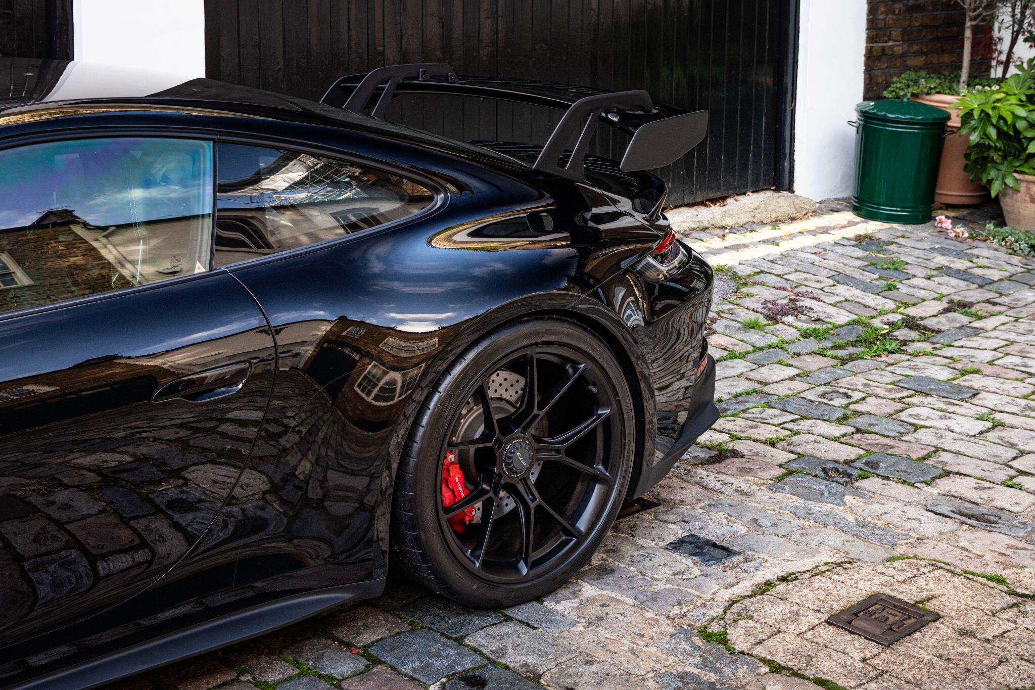 Porsche 911 view 52