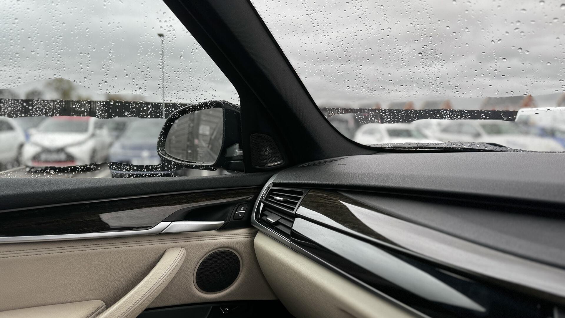 BMW X5 view 25