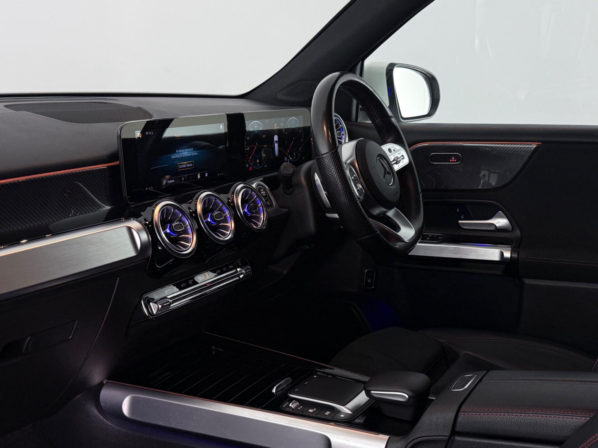 Mercedes-Benz GLB view 34