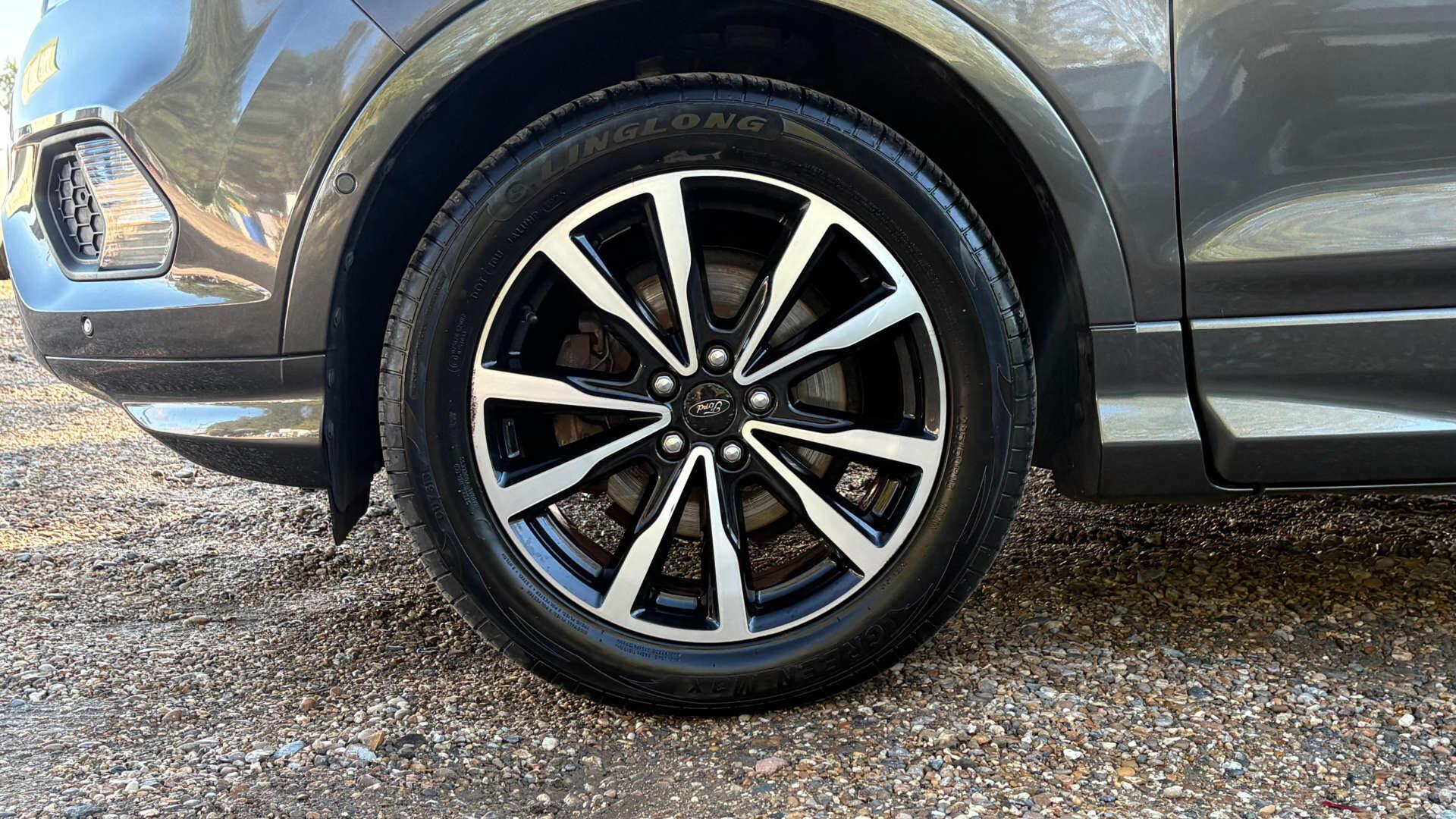 Ford Kuga view 42