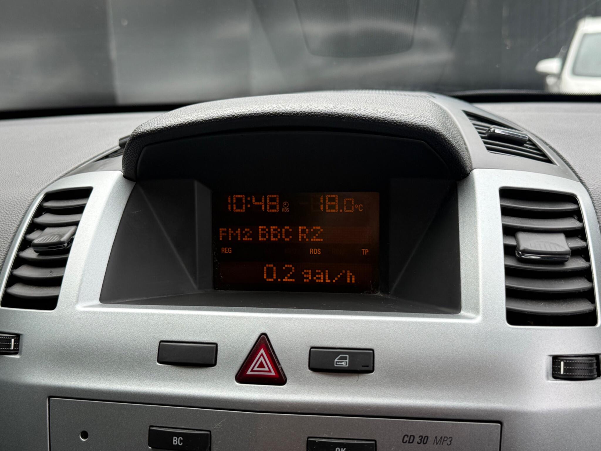 Vauxhall Zafira view 30
