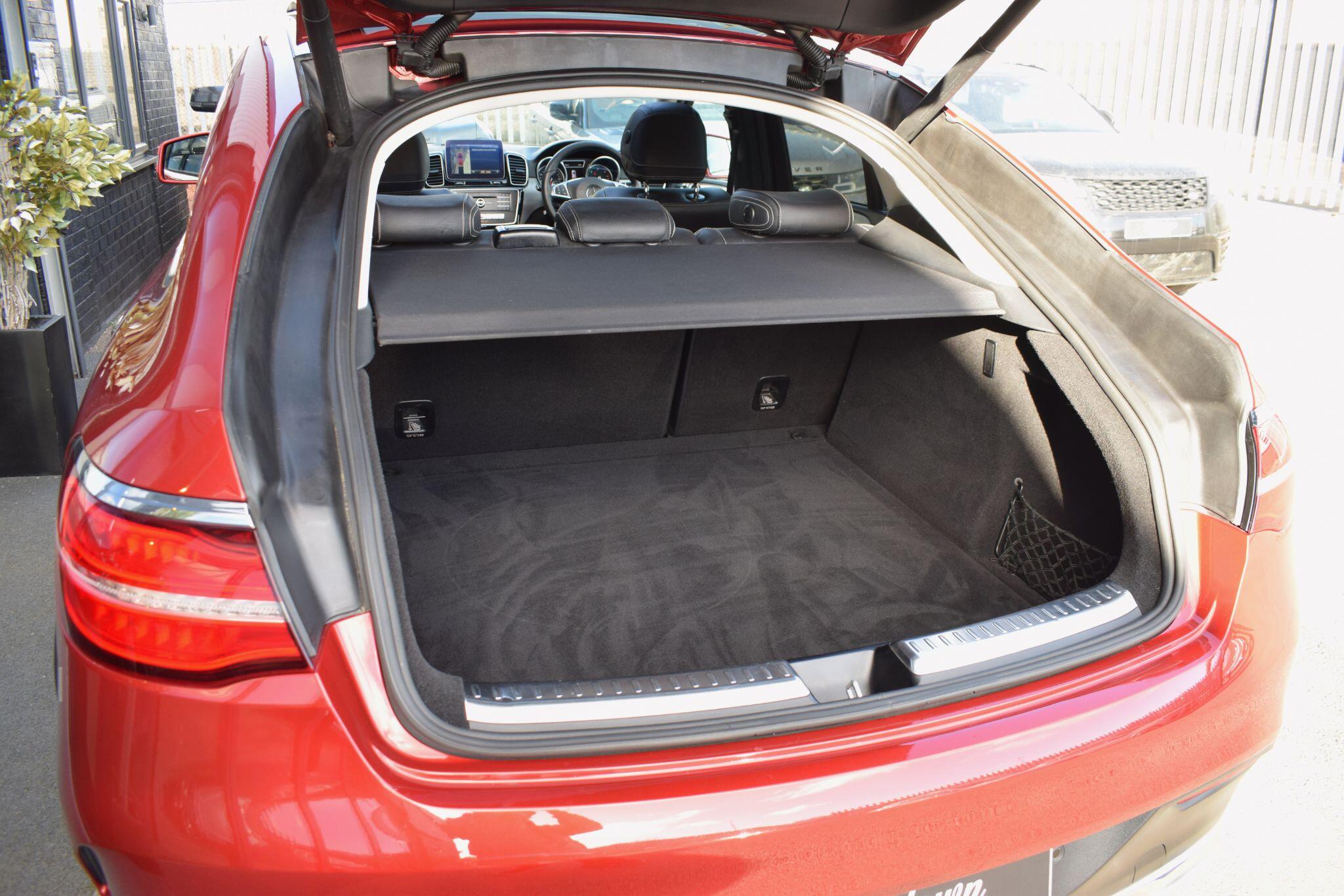 Mercedes-Benz GLE view 27