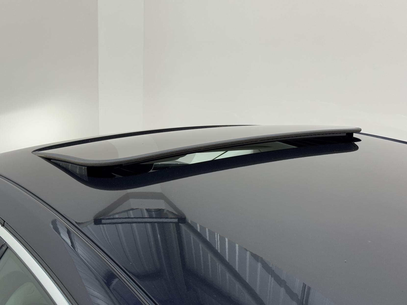Volvo S90 view 9