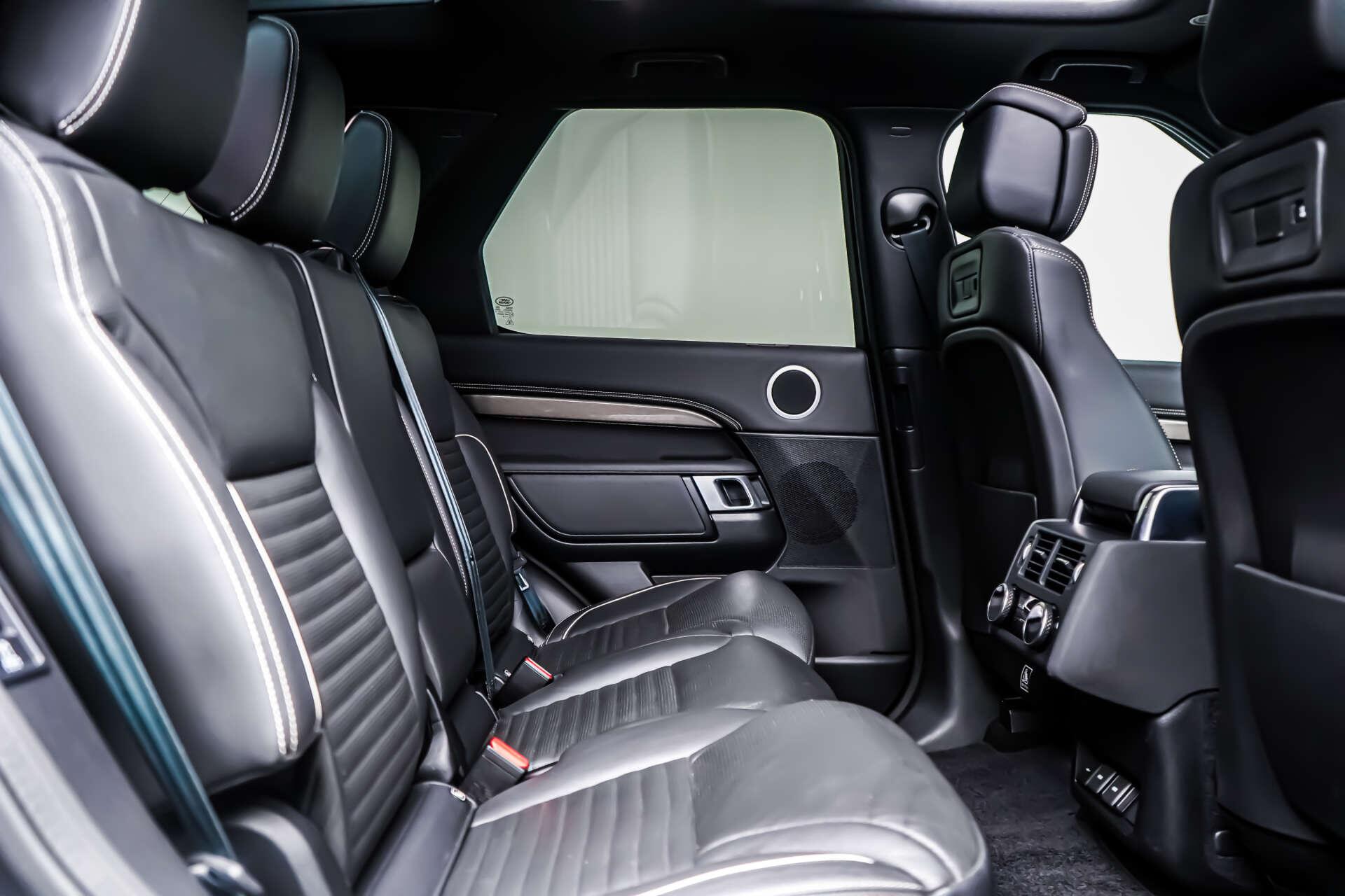 Land Rover Discovery view 8