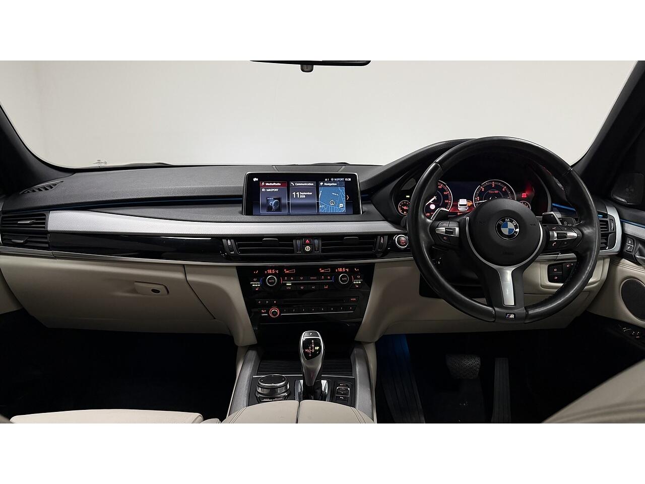 BMW X5 view 25