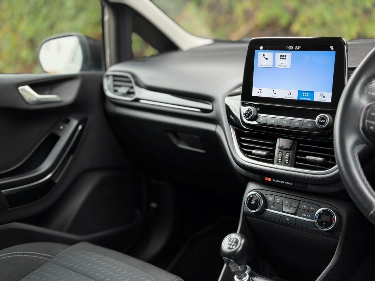 Ford Fiesta view 11