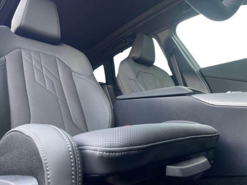 BMW X3 view 11