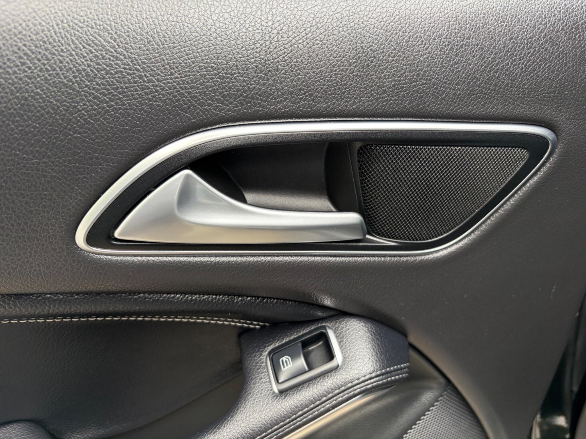 Mercedes-Benz Cla view 73