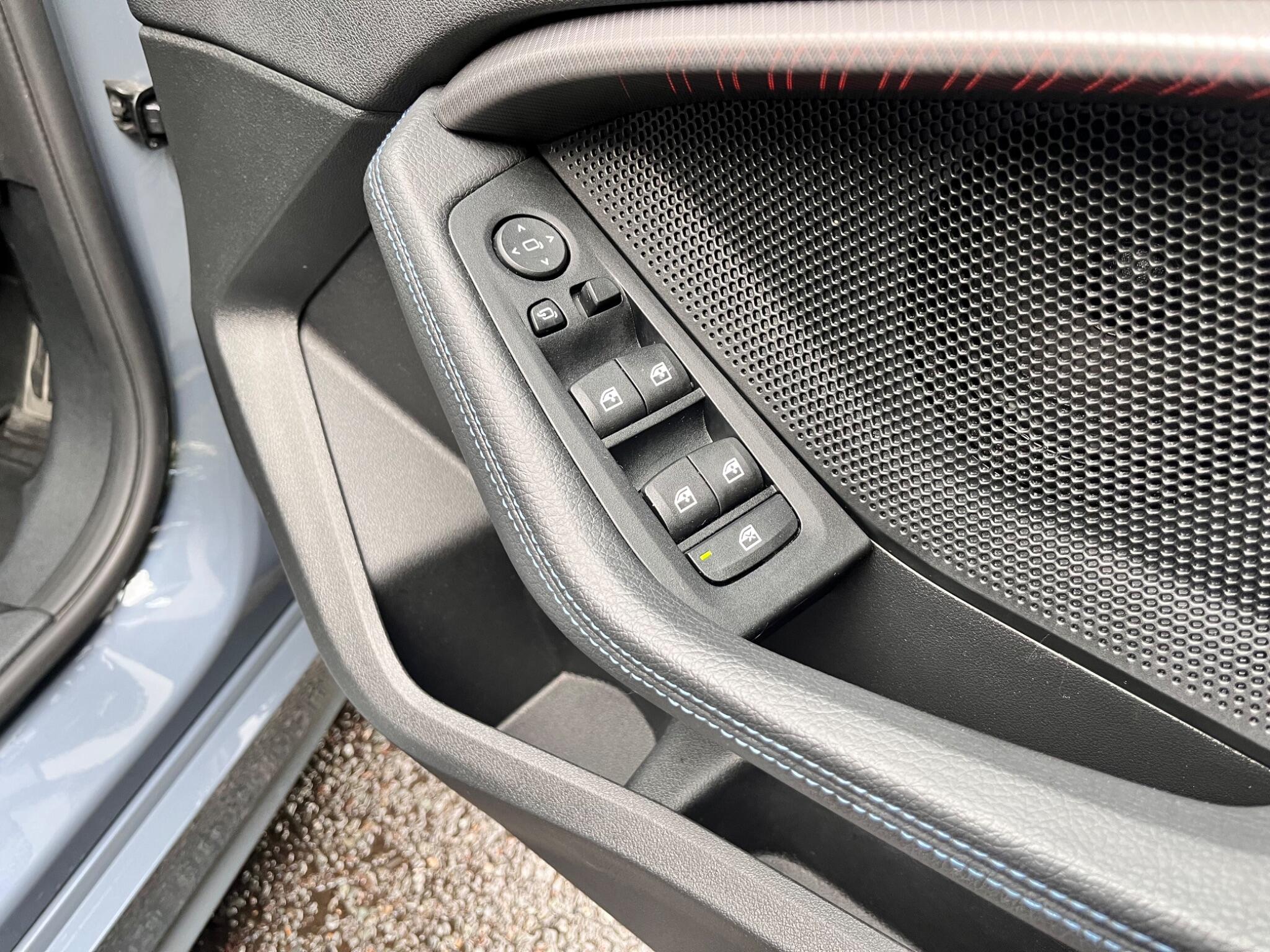 BMW 1 Series view 33