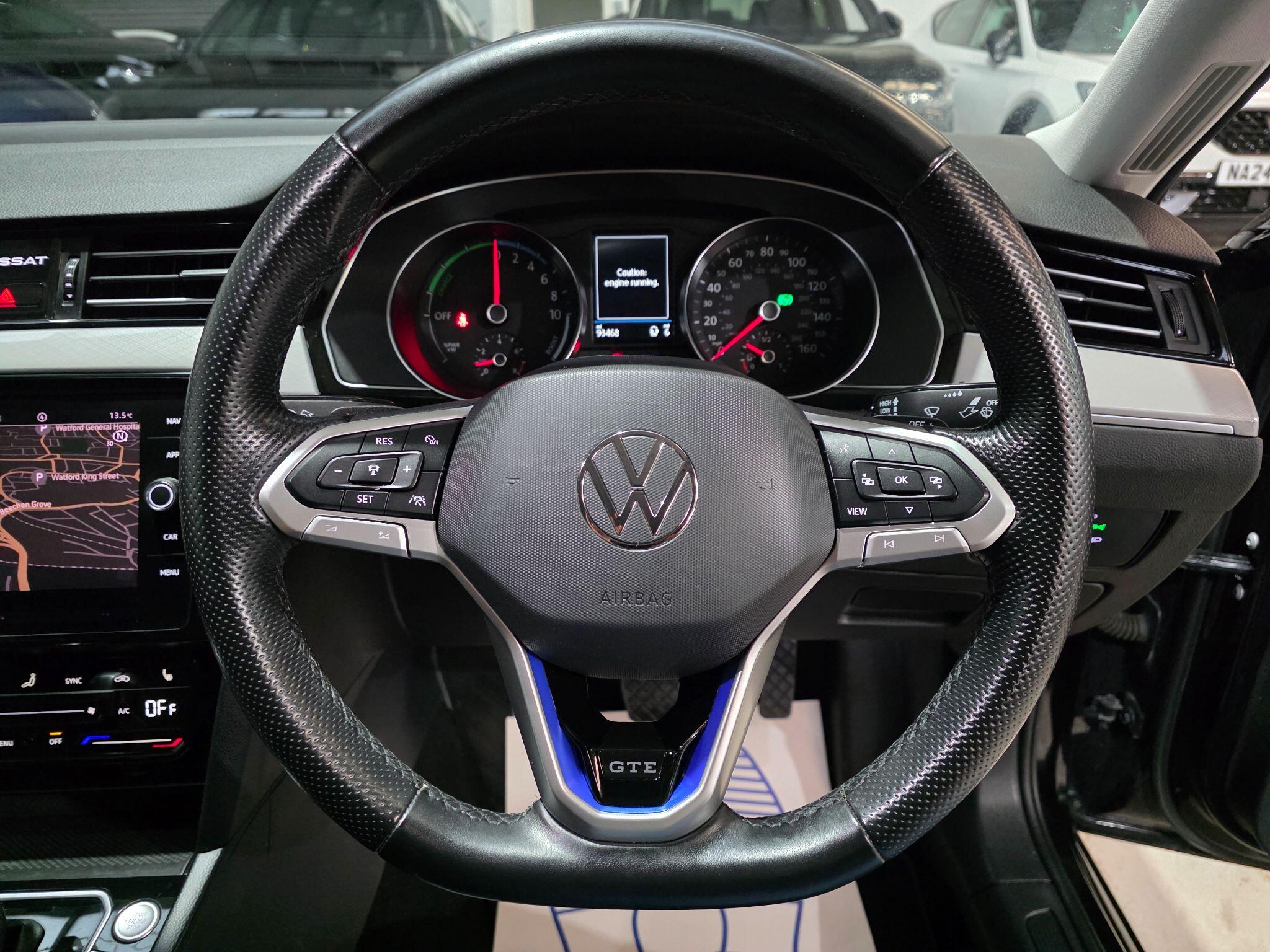 Volkswagen Passat view 17