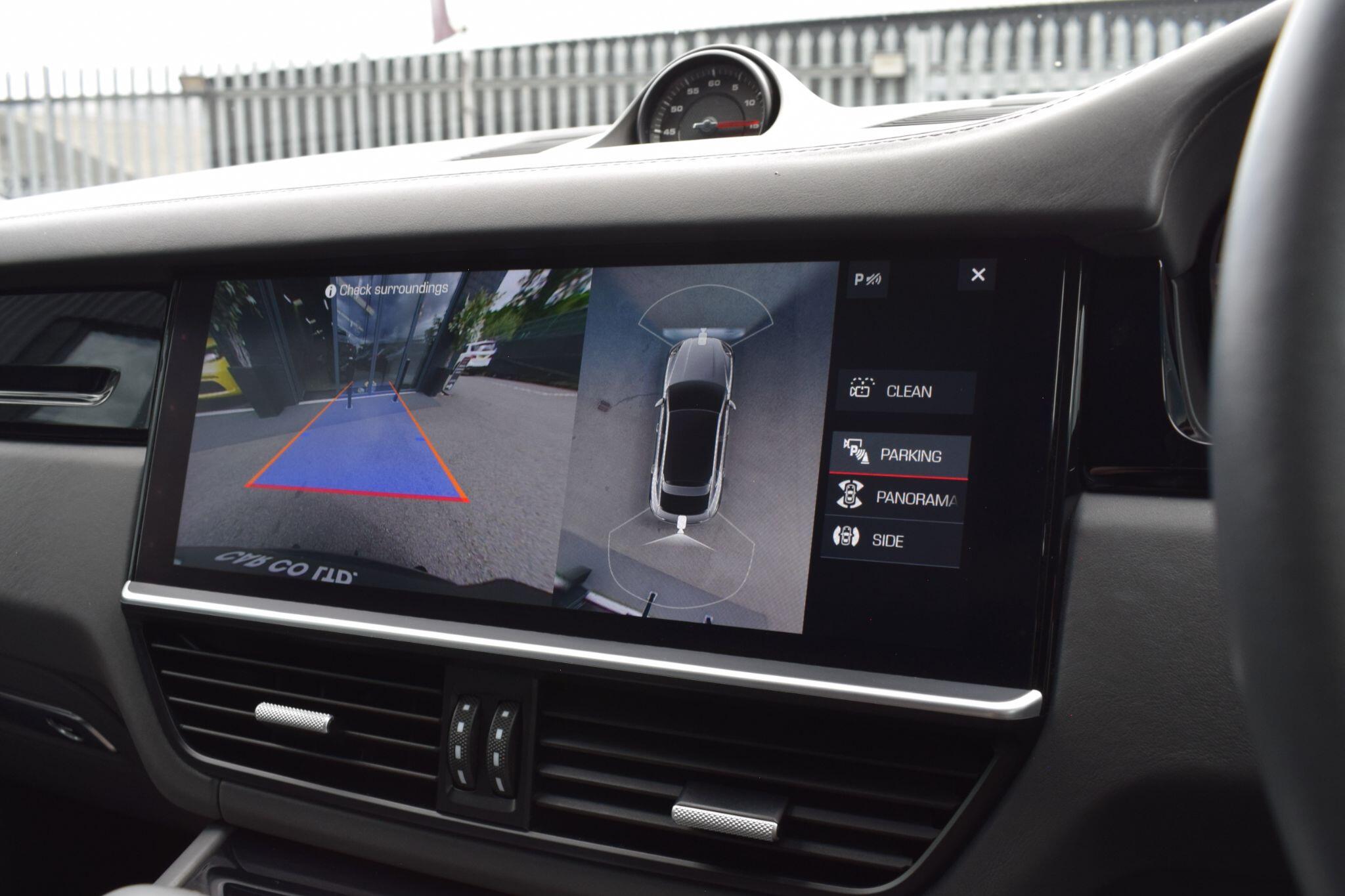 Porsche Cayenne view 23
