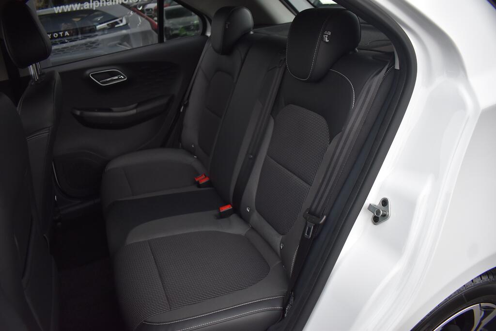 MG MG3 view 13