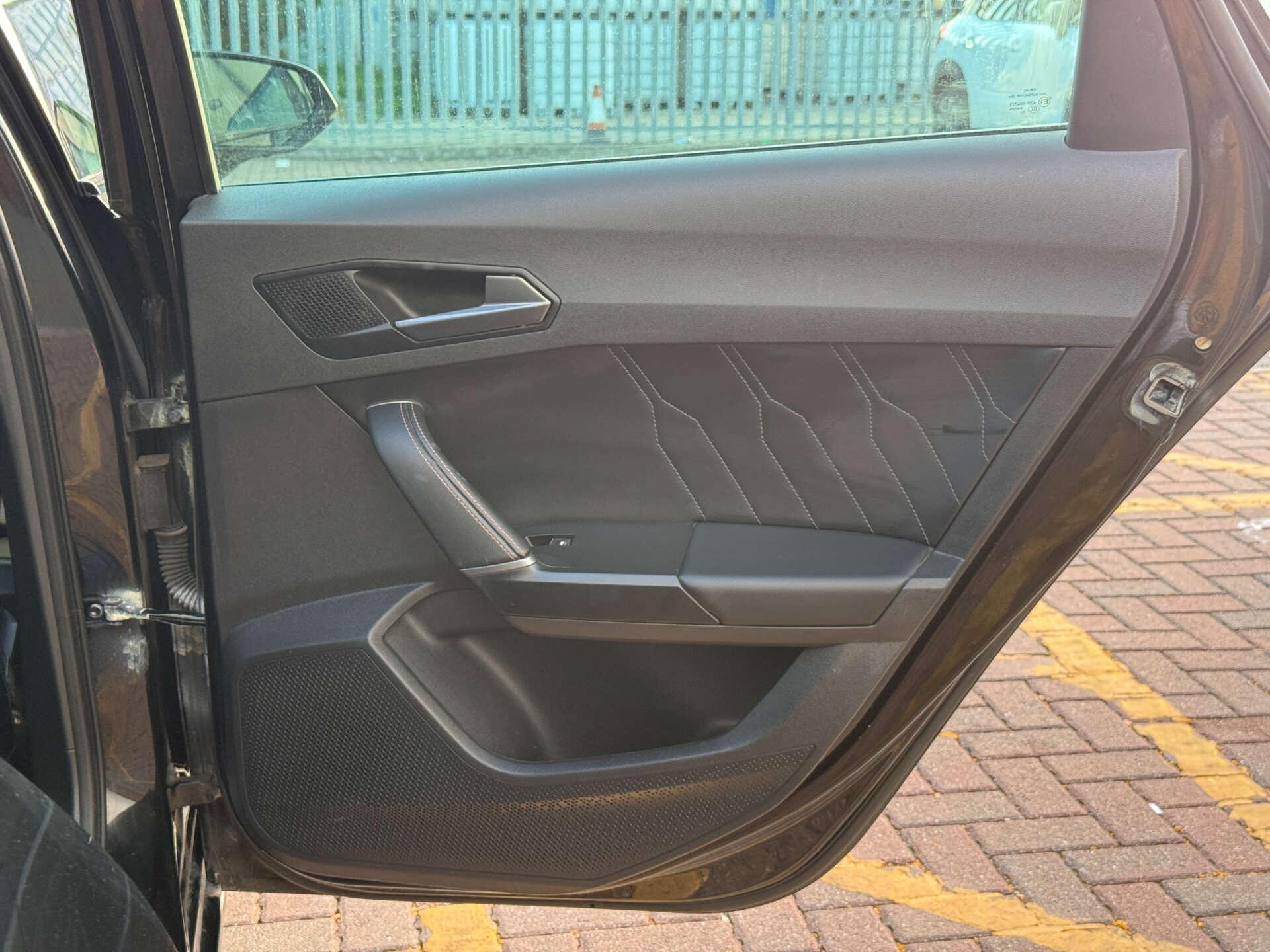 Cupra Leon view 25