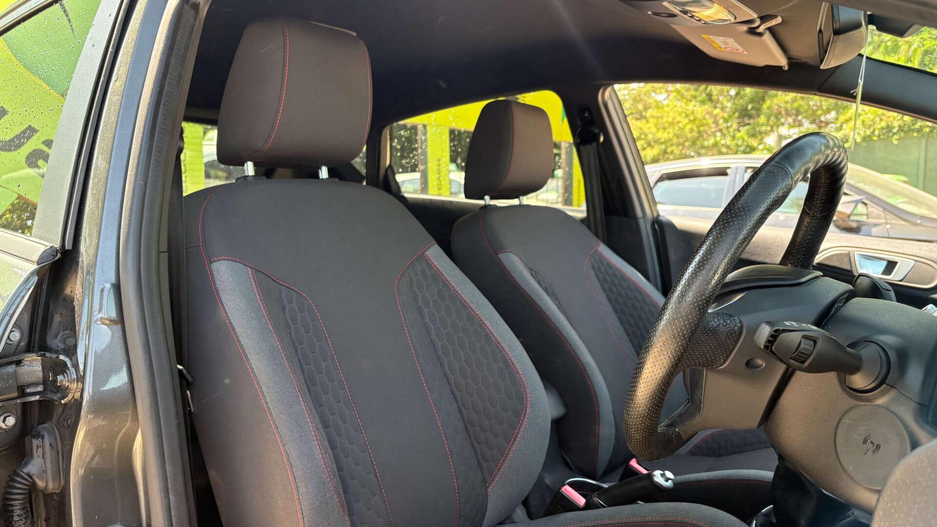 Ford Fiesta view 8