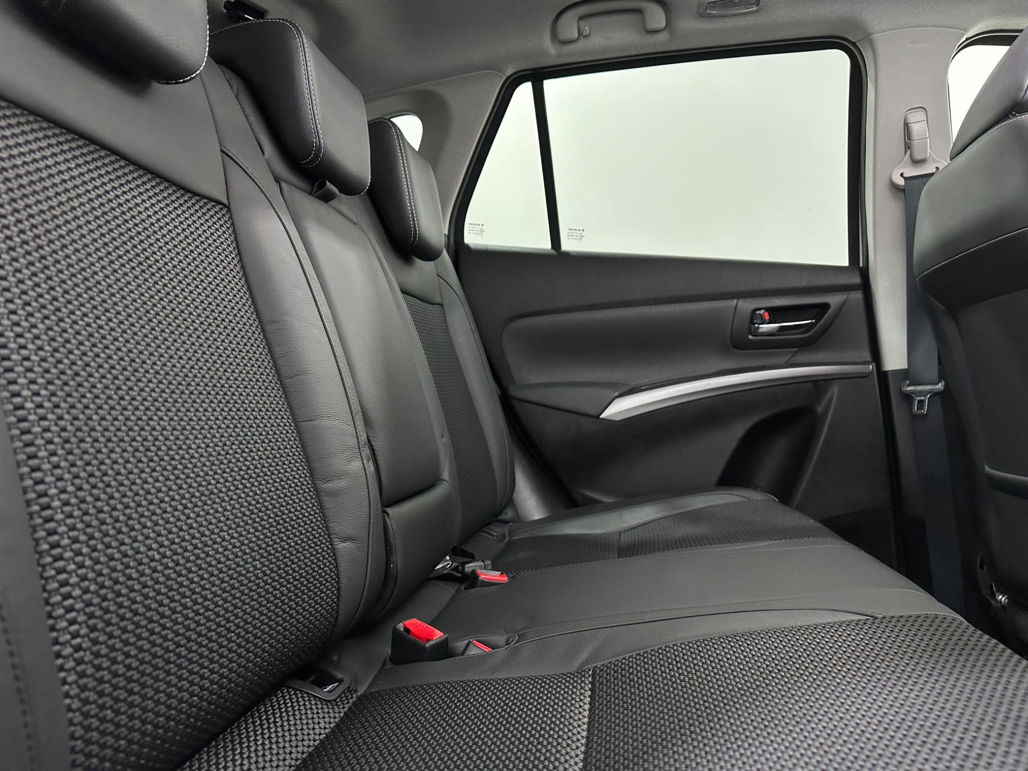 Suzuki S-Cross view 42