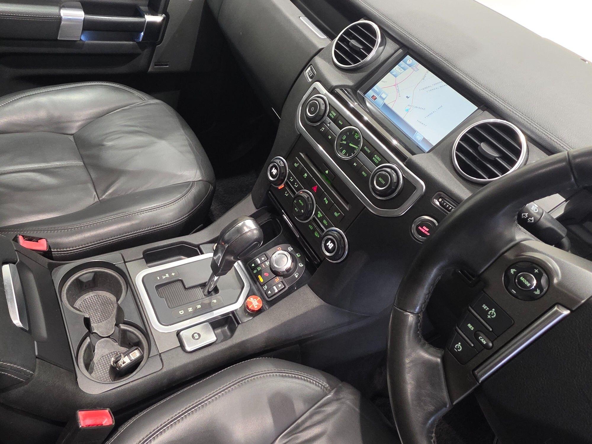 Land Rover Discovery view 31