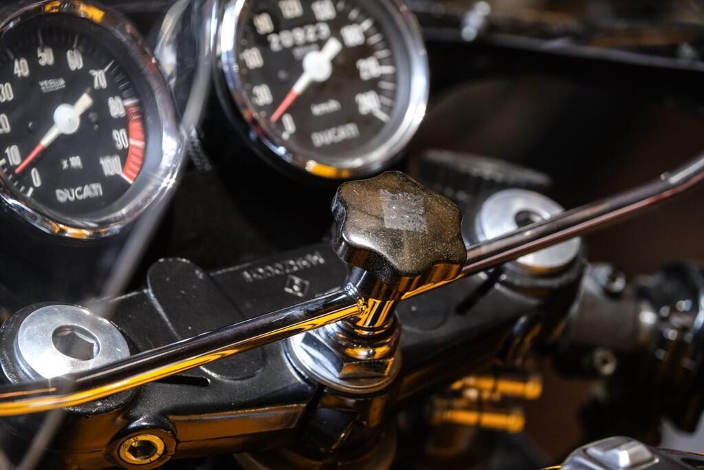 Ducati 750 view 20