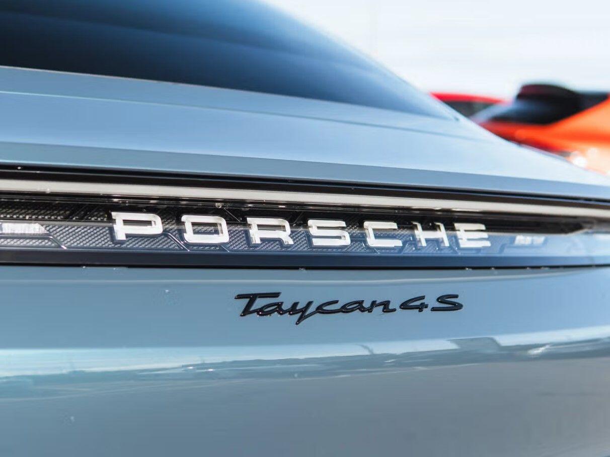 Porsche Taycan view 12