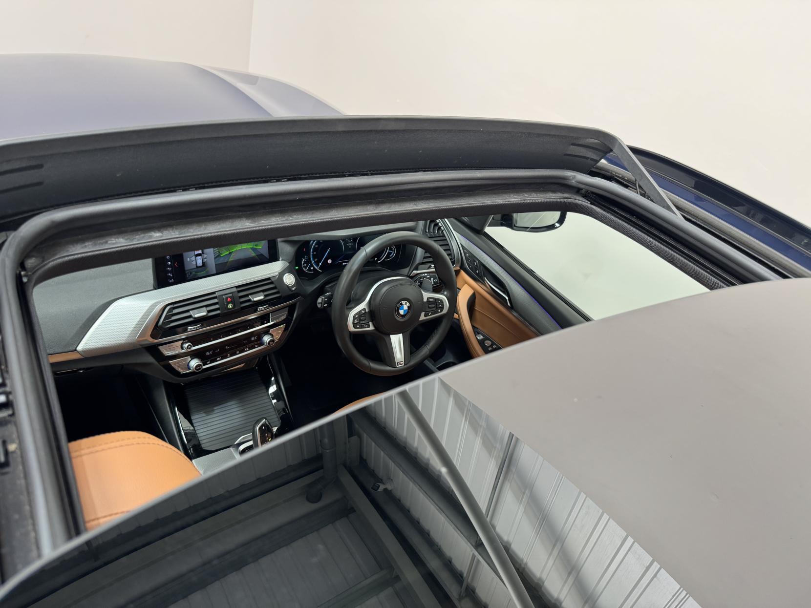 BMW X3 view 11