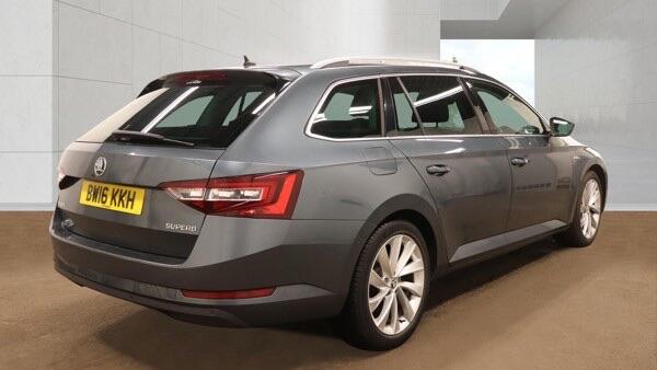 Skoda Superb view 2