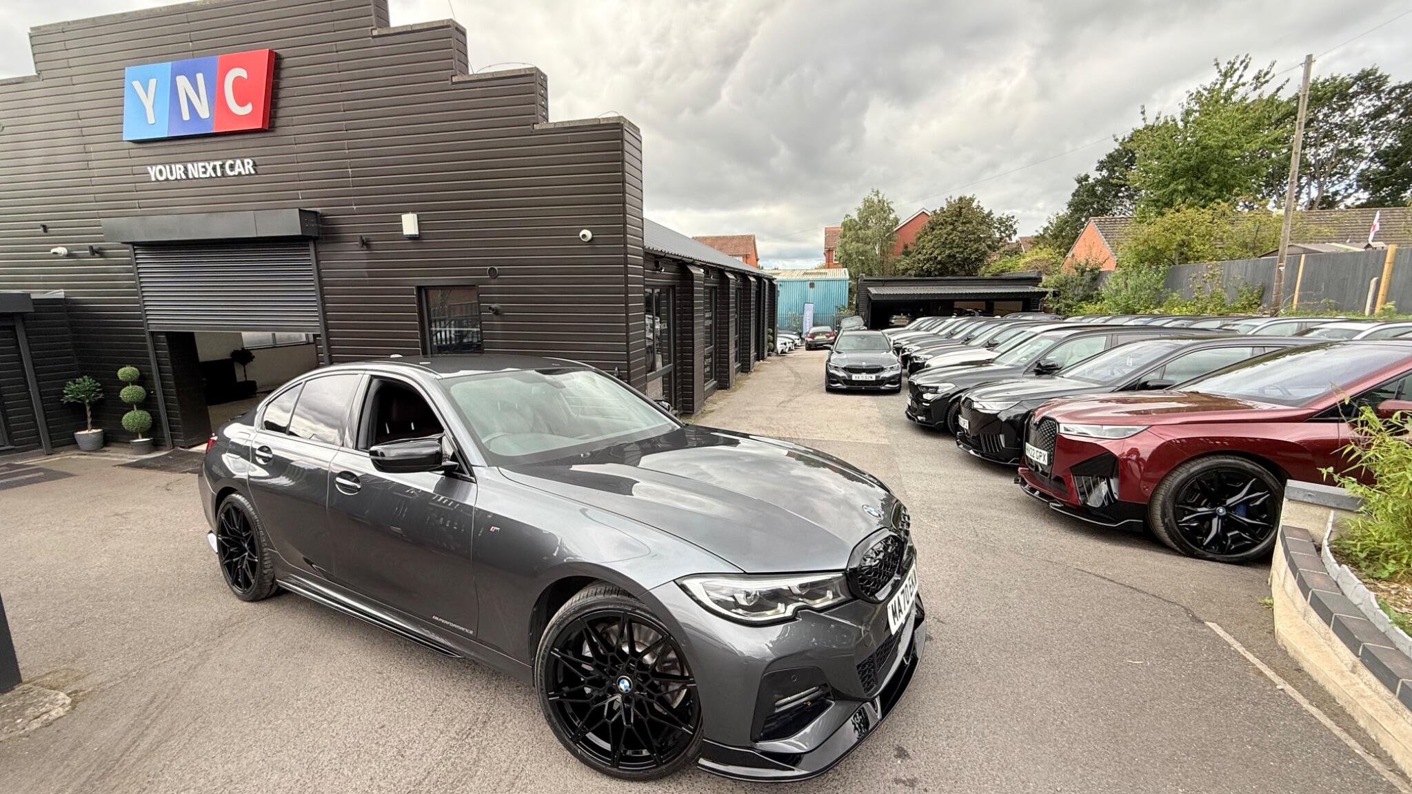 BMW 3 Series view 3