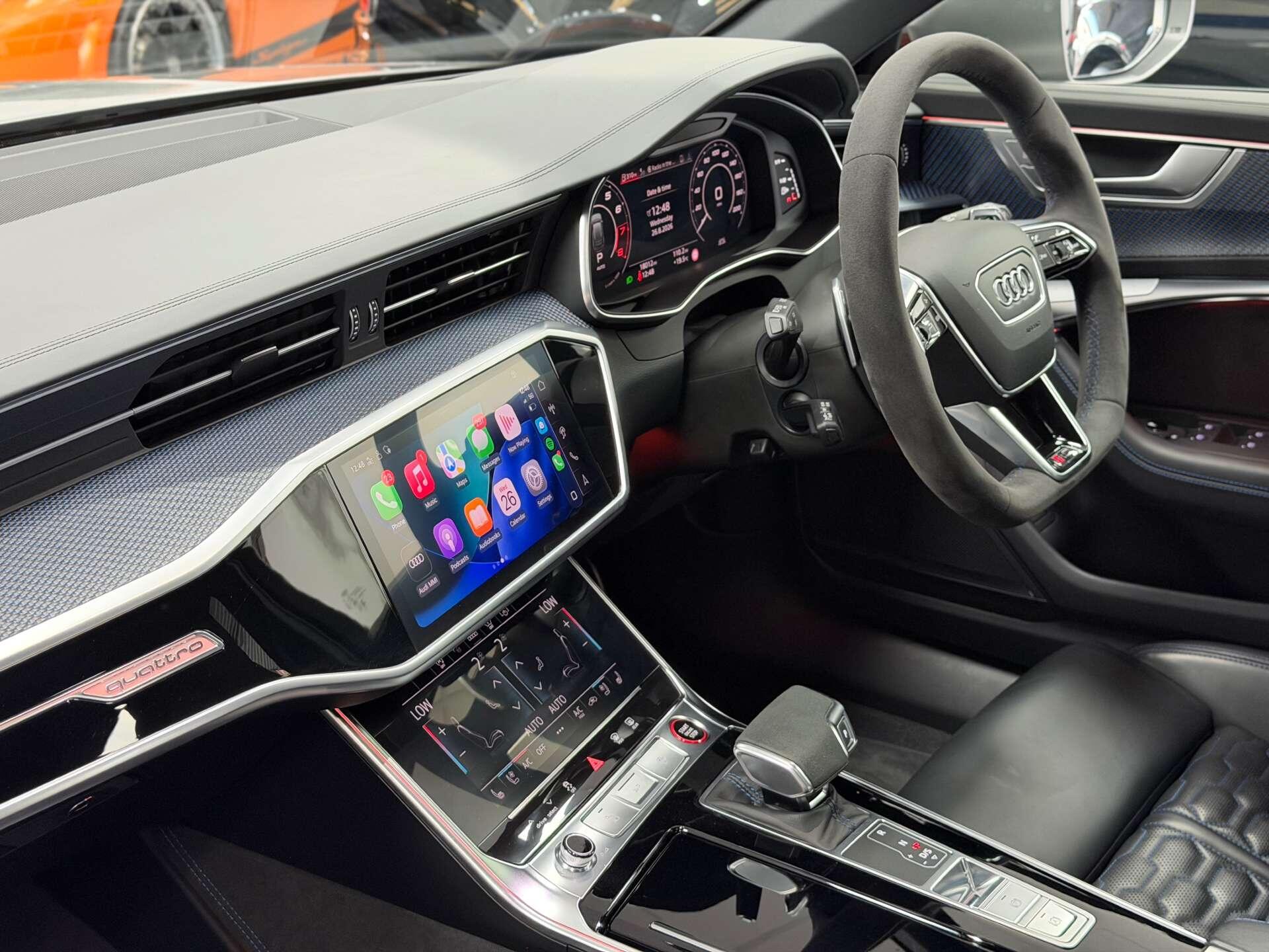 Audi RS6 view 28
