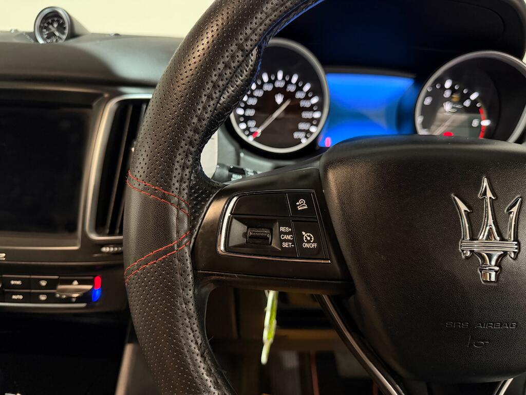Maserati Levante view 38