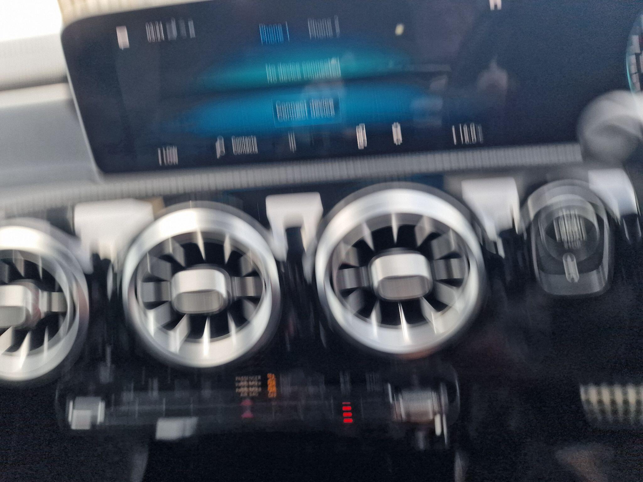 Mercedes-Benz CLA view 14