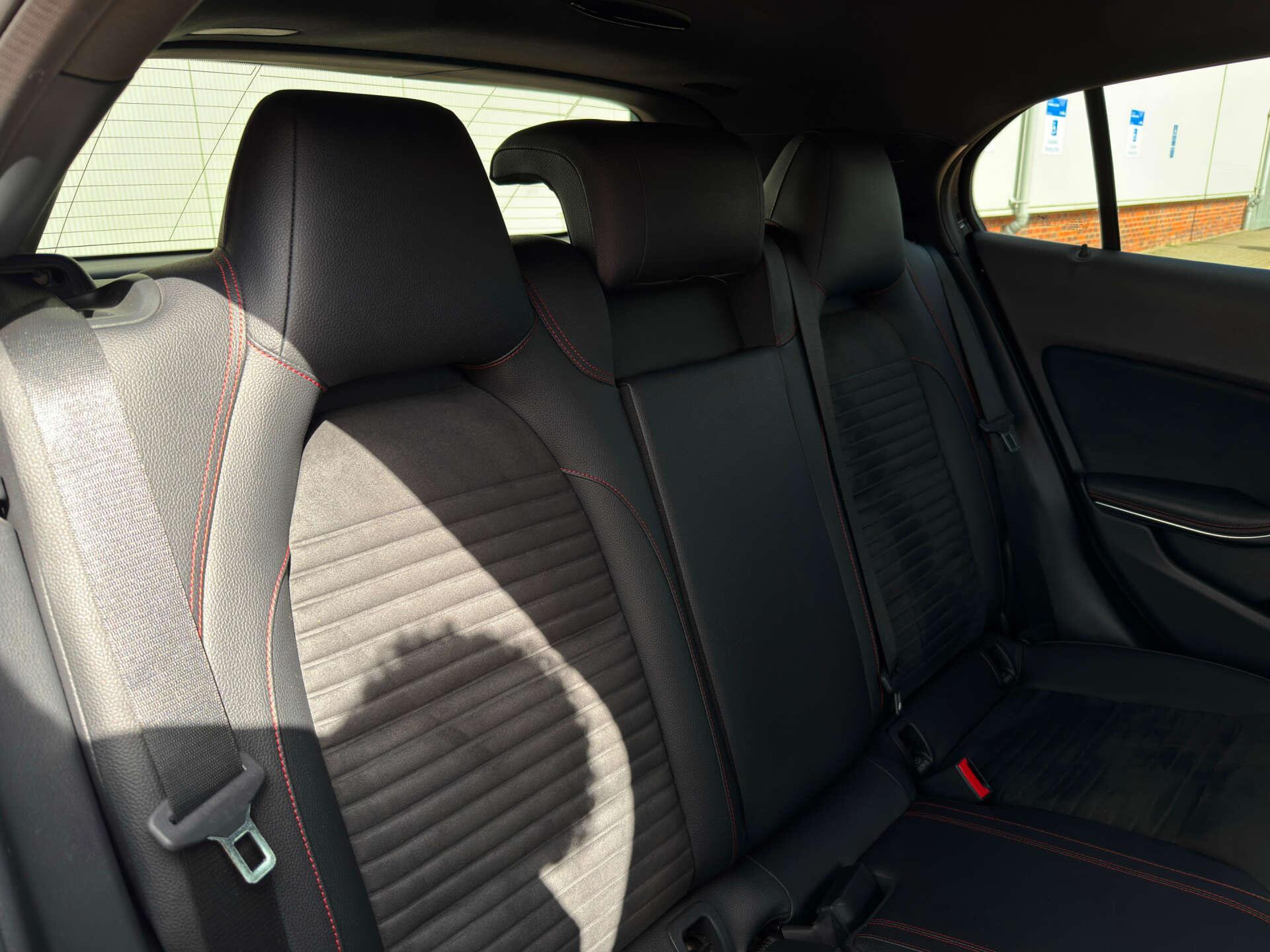 Mercedes-Benz Gla view 20