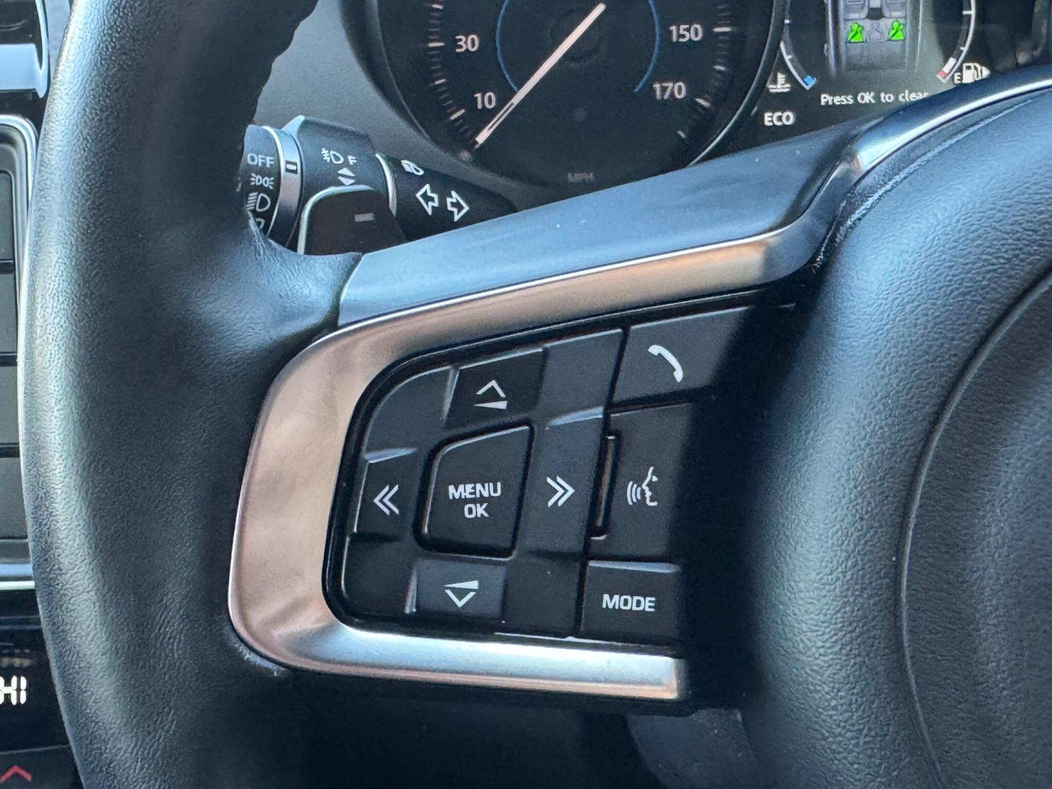 Jaguar F-Pace view 17