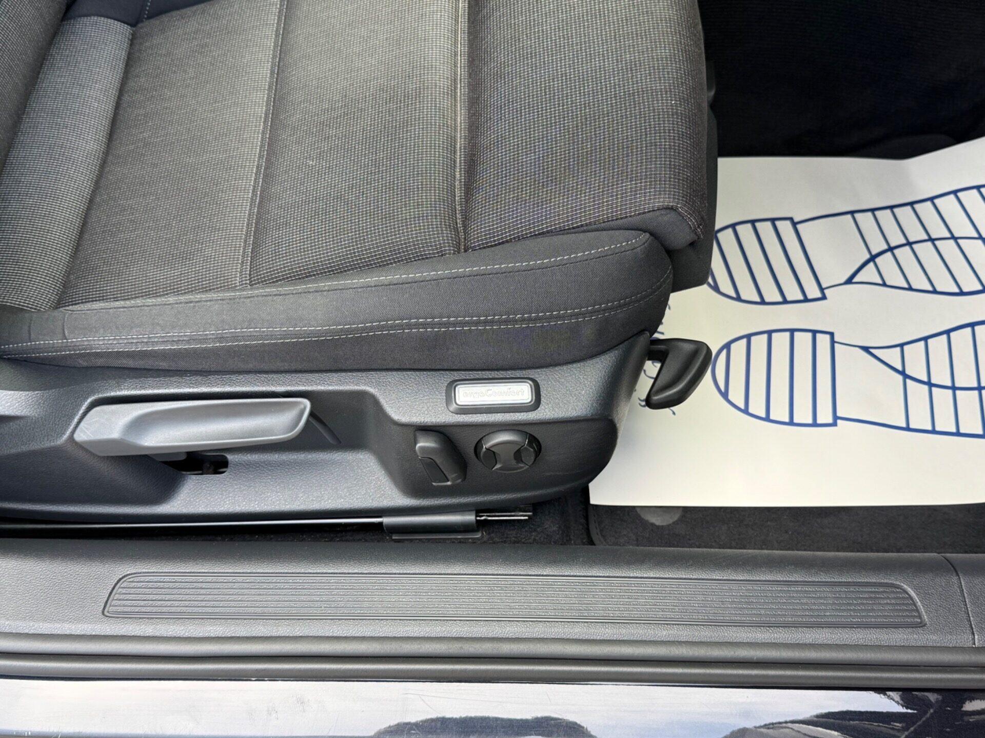 Volkswagen Passat view 37