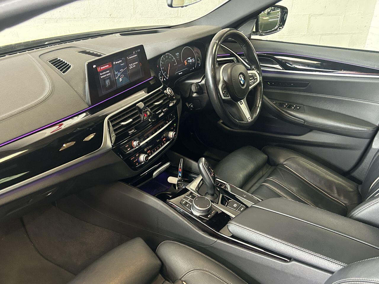 BMW 5 Series view 42