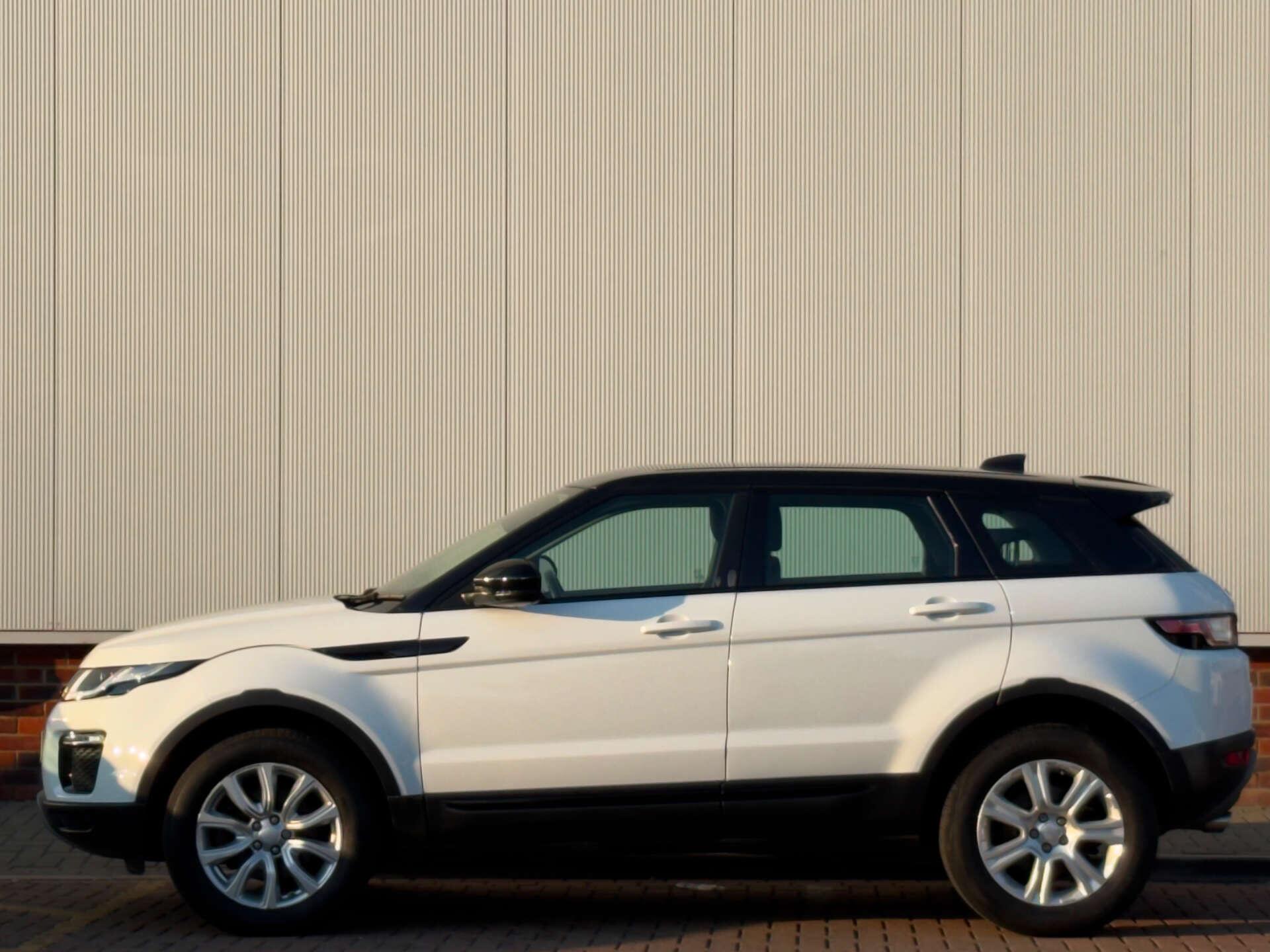 Land Rover Range Rover Evoque view 9