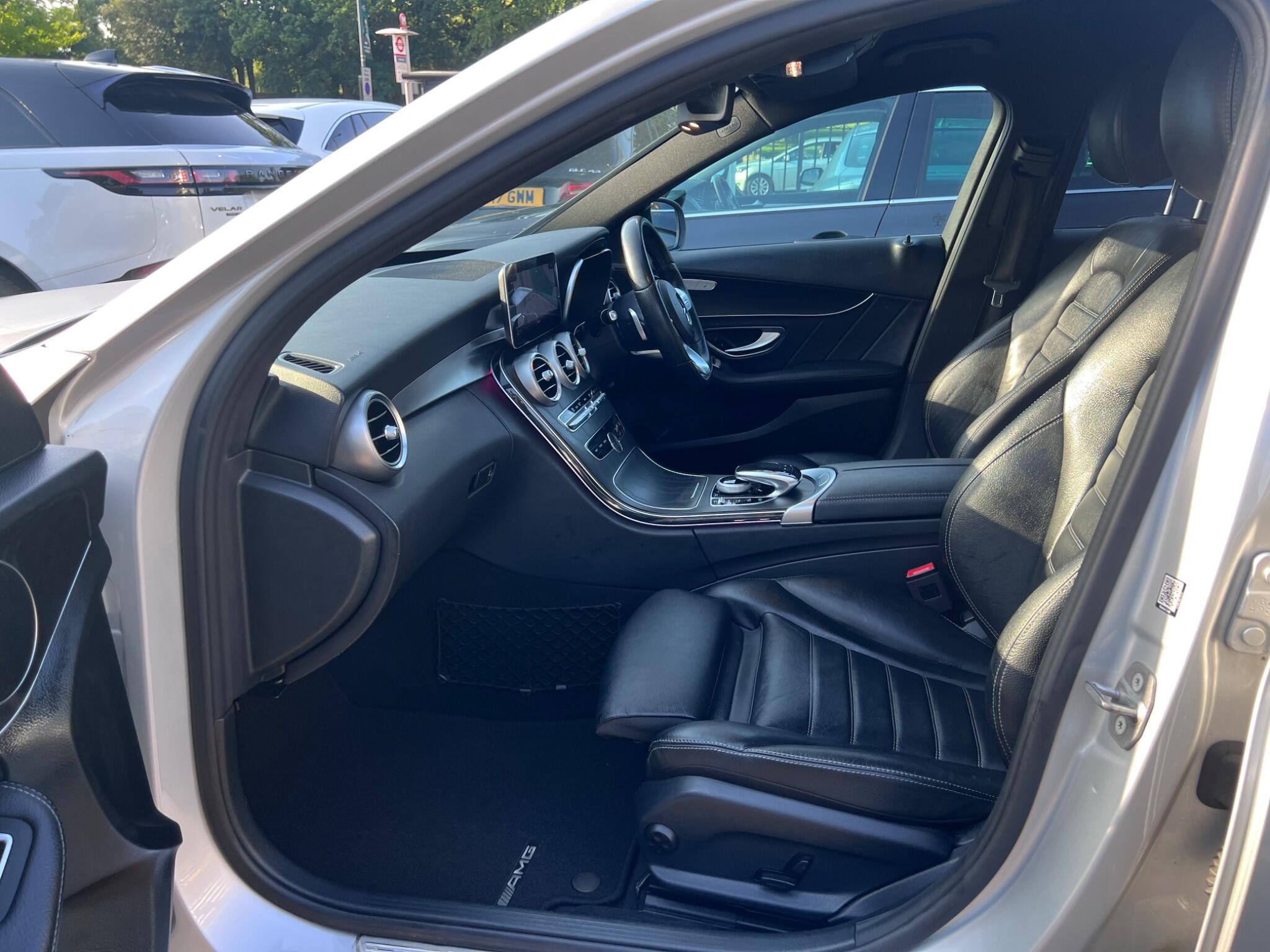 Mercedes-Benz C Class view 33