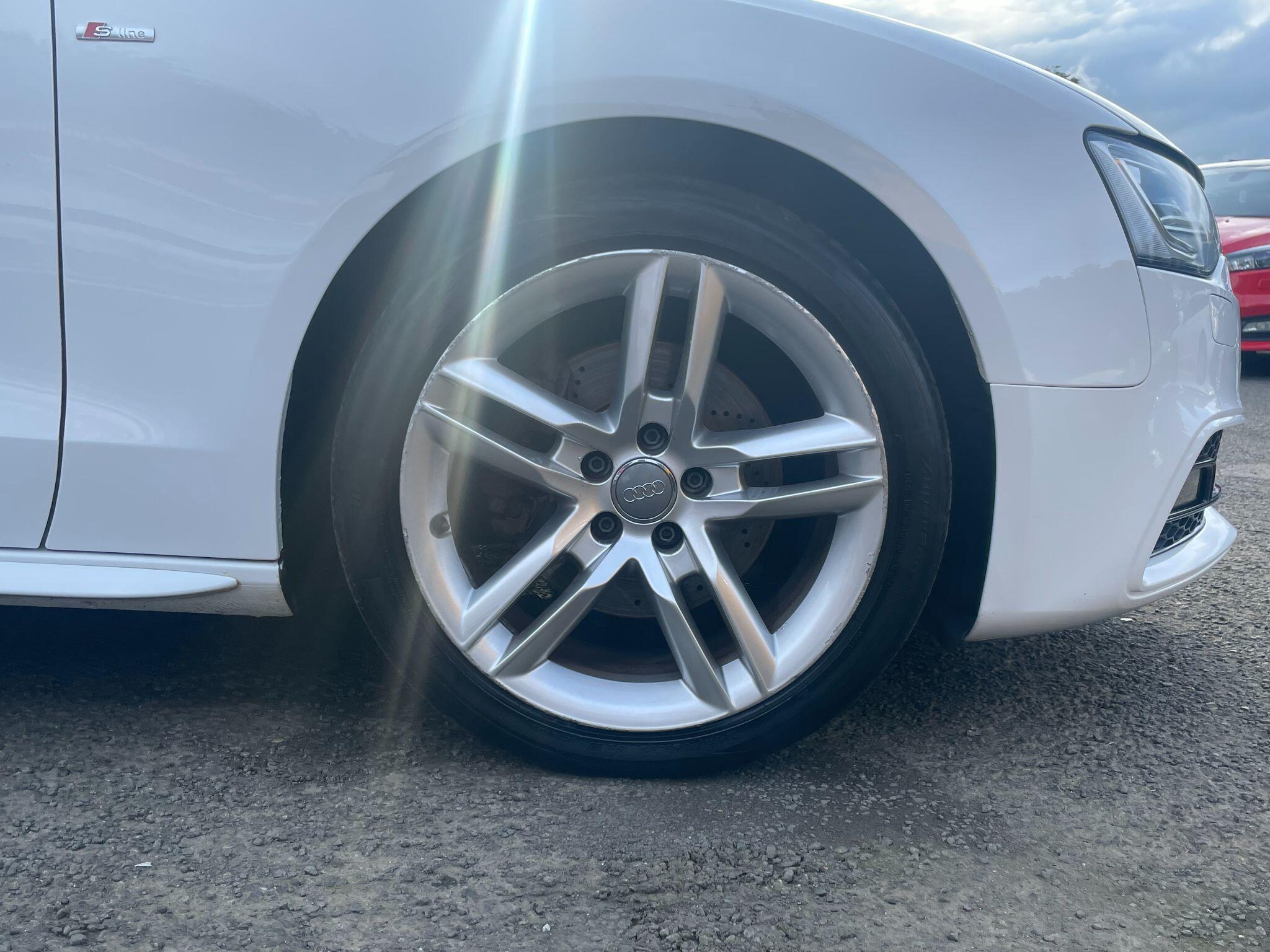 Audi A5 view 16