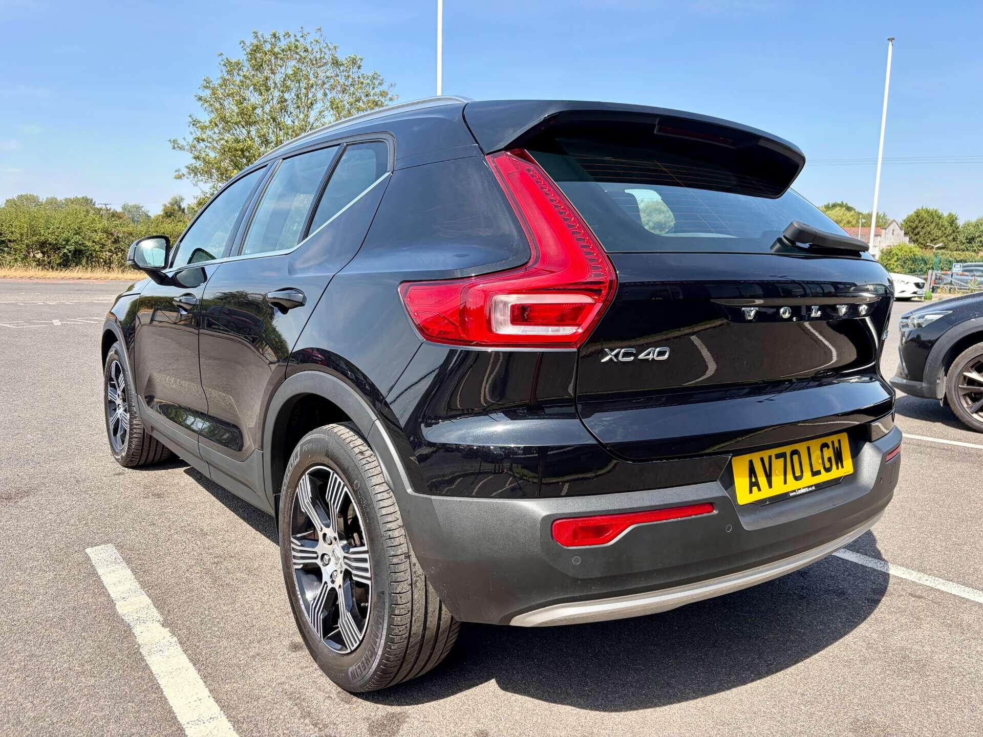 Volvo XC40 view 6