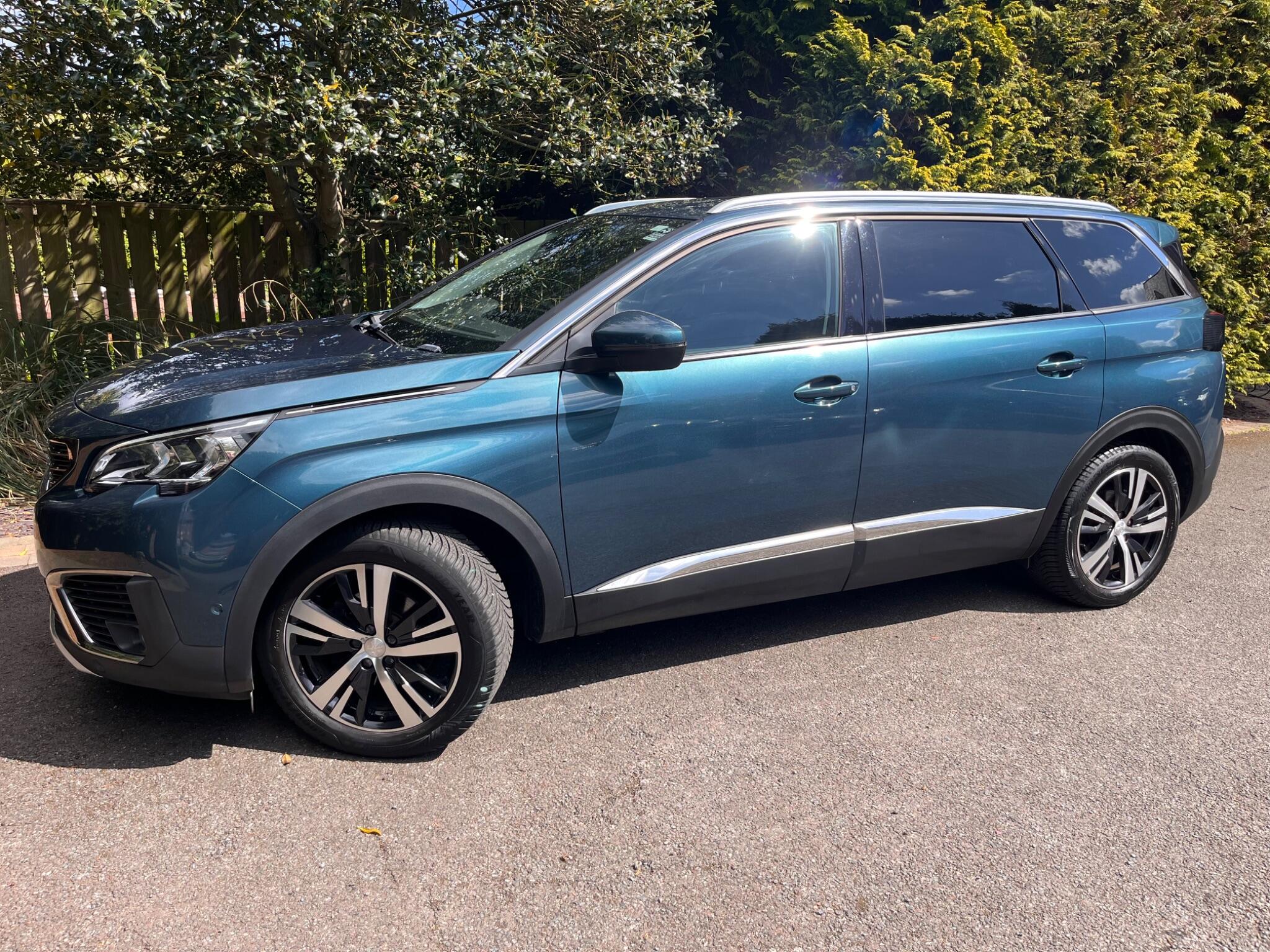 Peugeot 5008 view 7