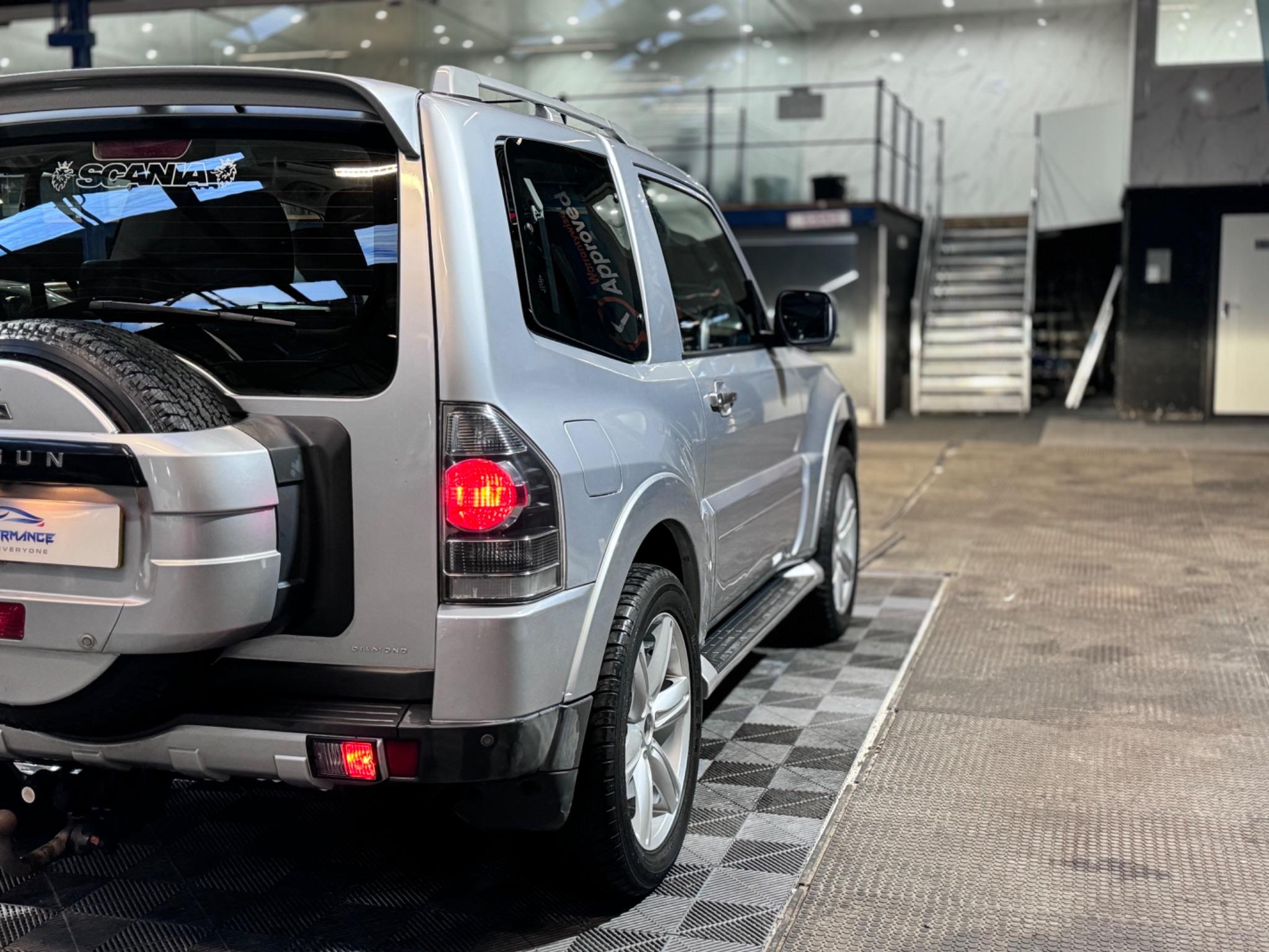 Mitsubishi Shogun view 69