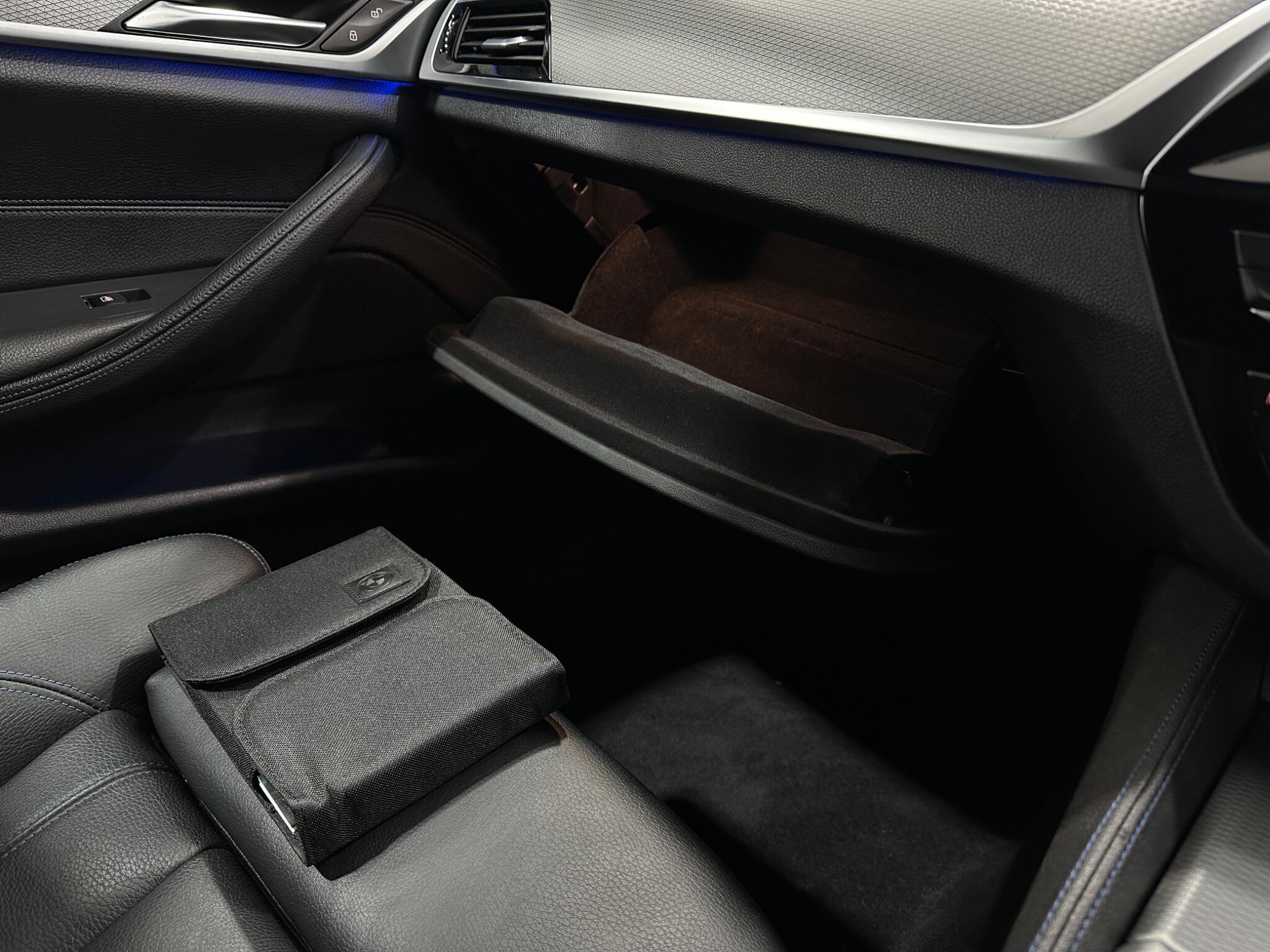 BMW 5 Series view 27