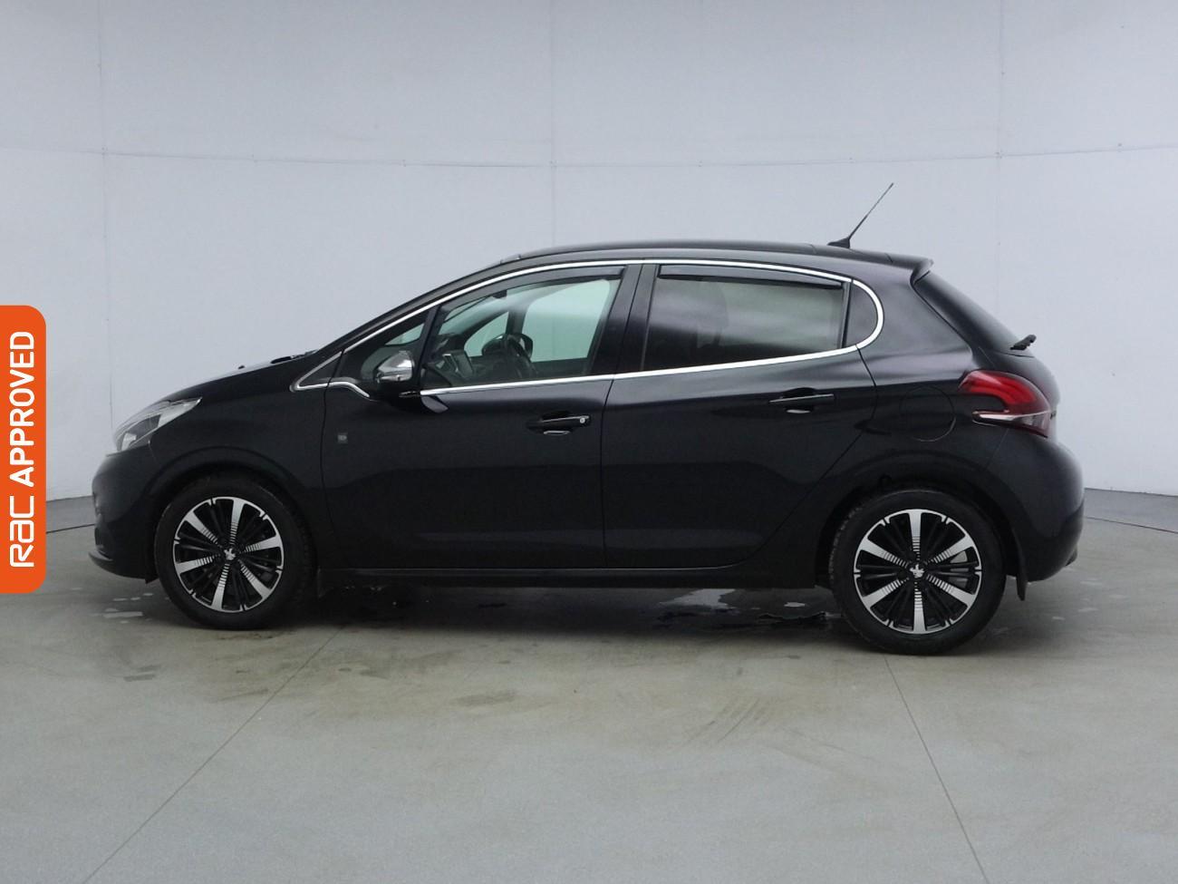 Peugeot 208 view 32