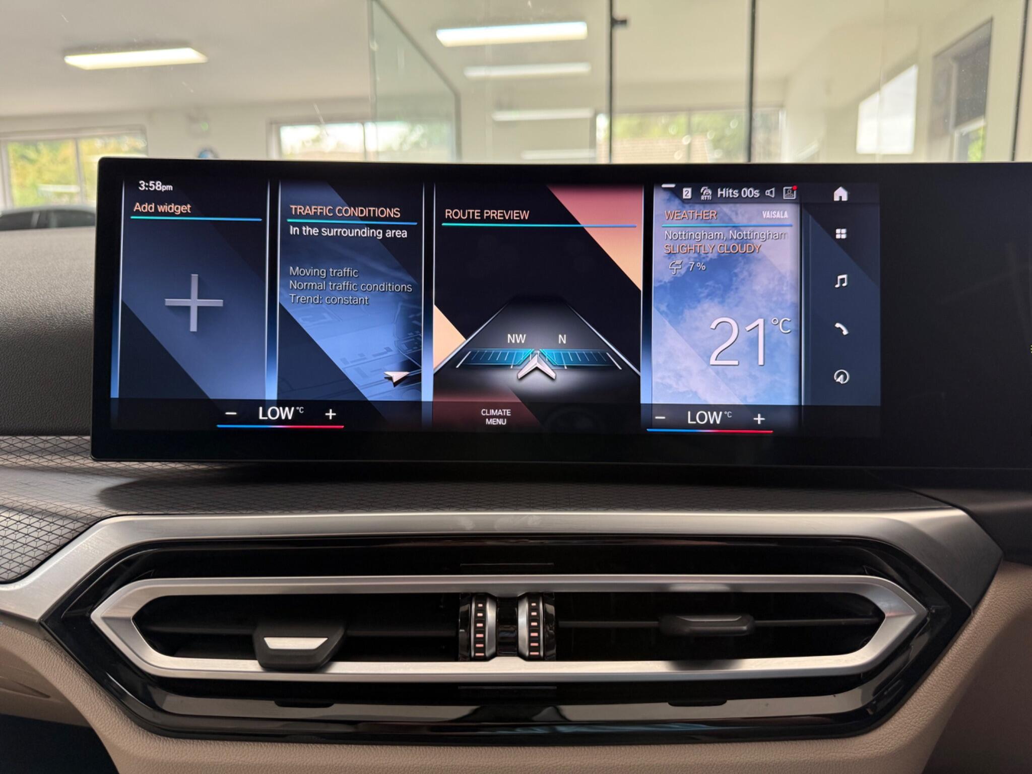 BMW 3 Series view 32