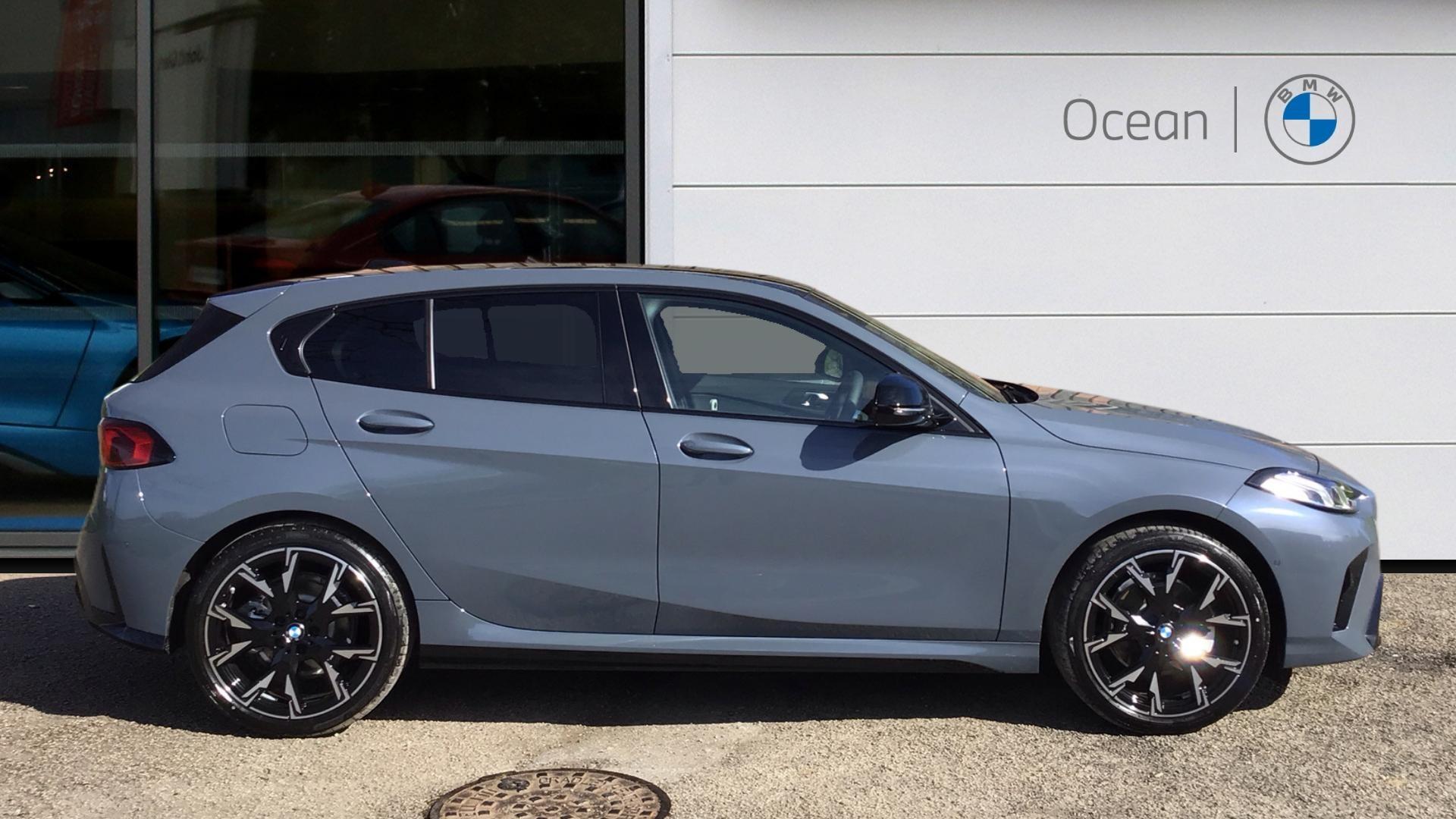 BMW 1 Series view 3