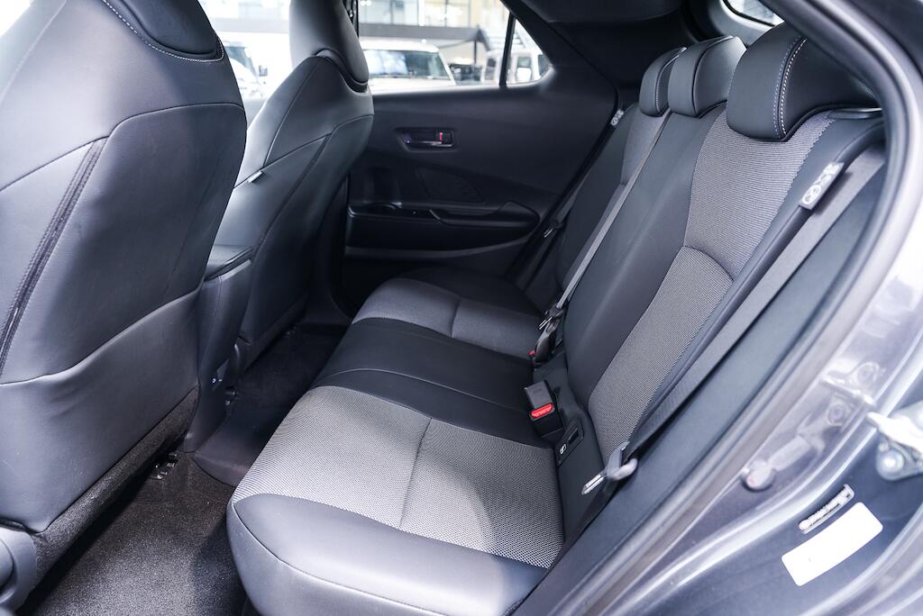 Toyota C-HR view 15