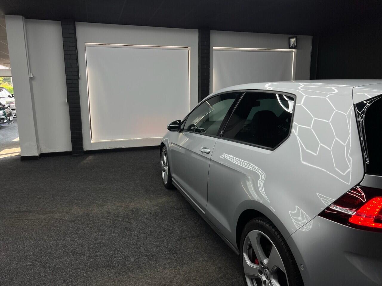 Volkswagen Golf view 6