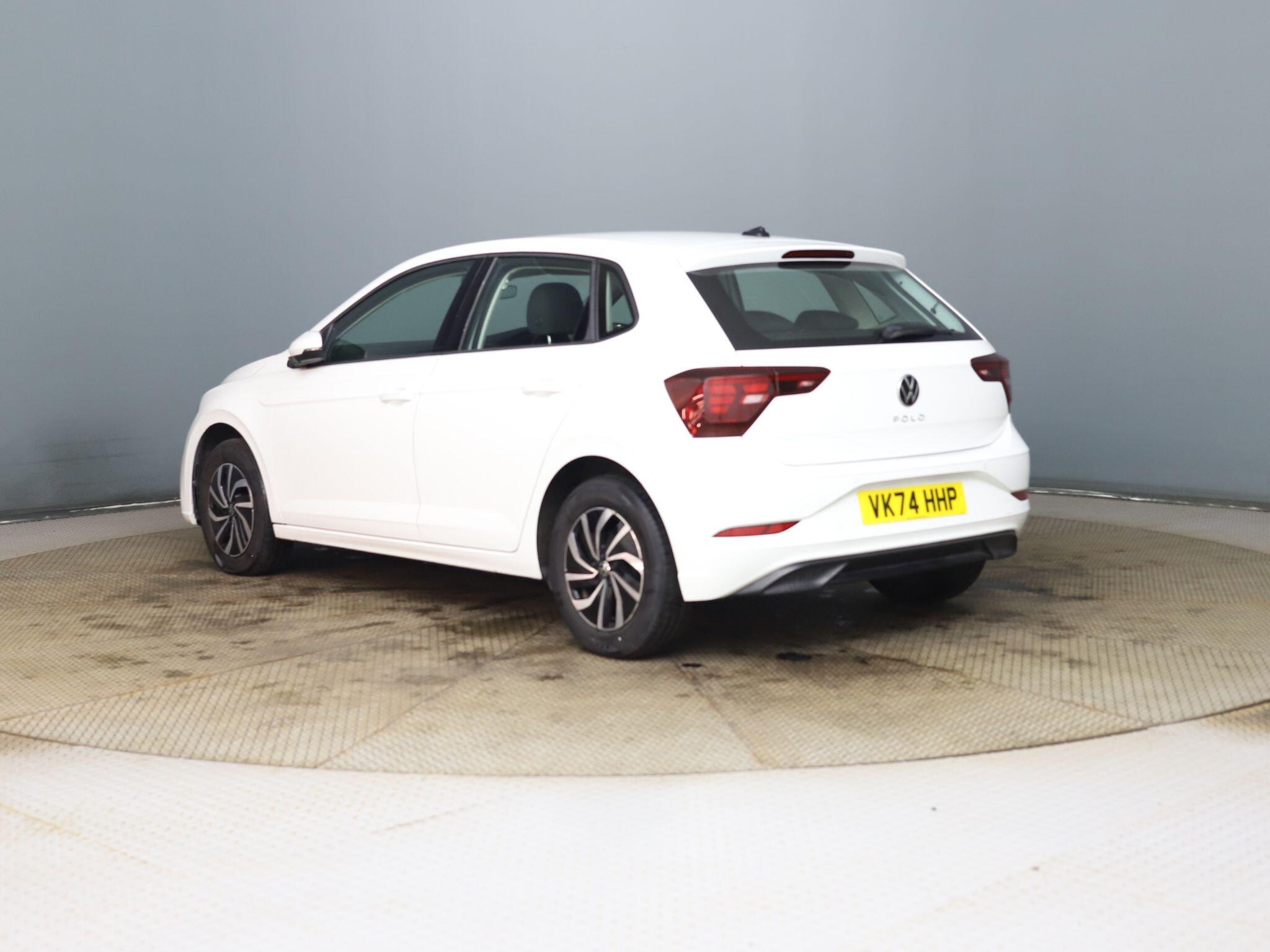 Volkswagen Polo view 5