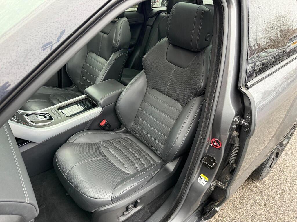 Land Rover Range Rover Evoque view 18